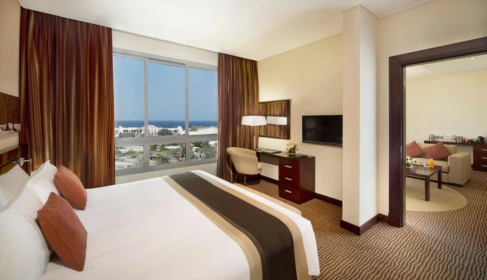 Living room, Bed in City Seasons Hotel & Suites Muscat