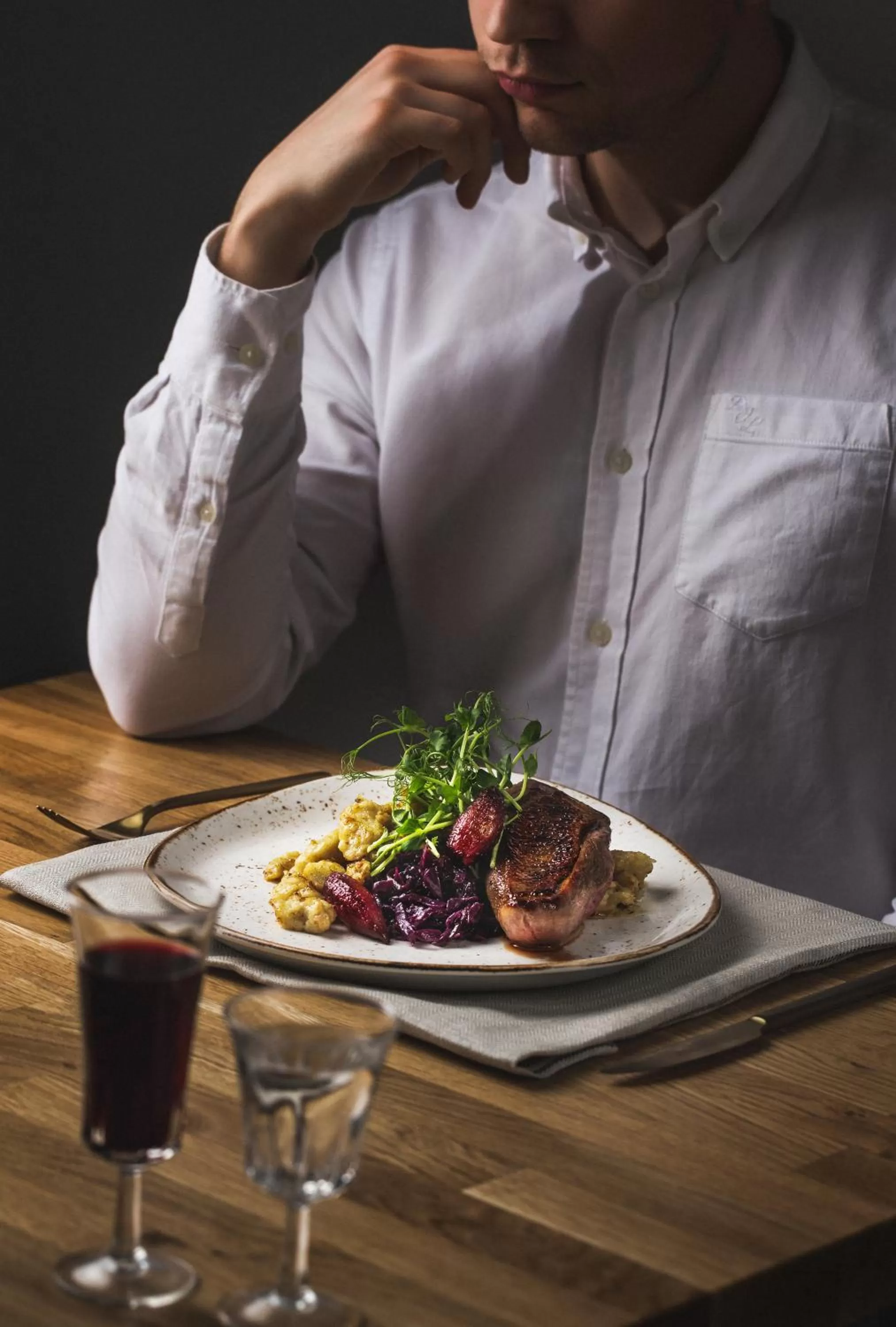 Restaurant/places to eat in Invite