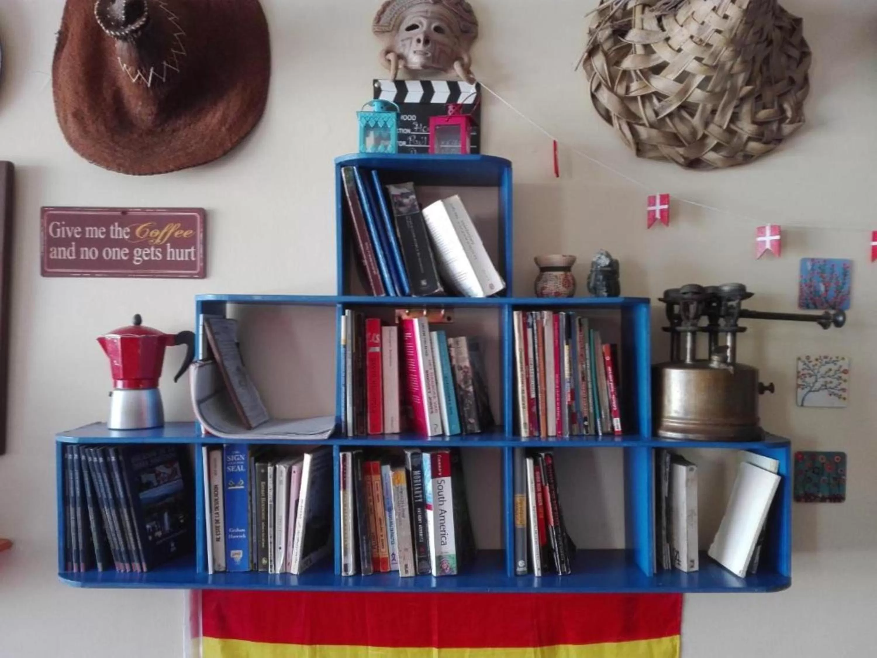 Decorative detail, Coffee/Tea Facilities in Flying Donkey