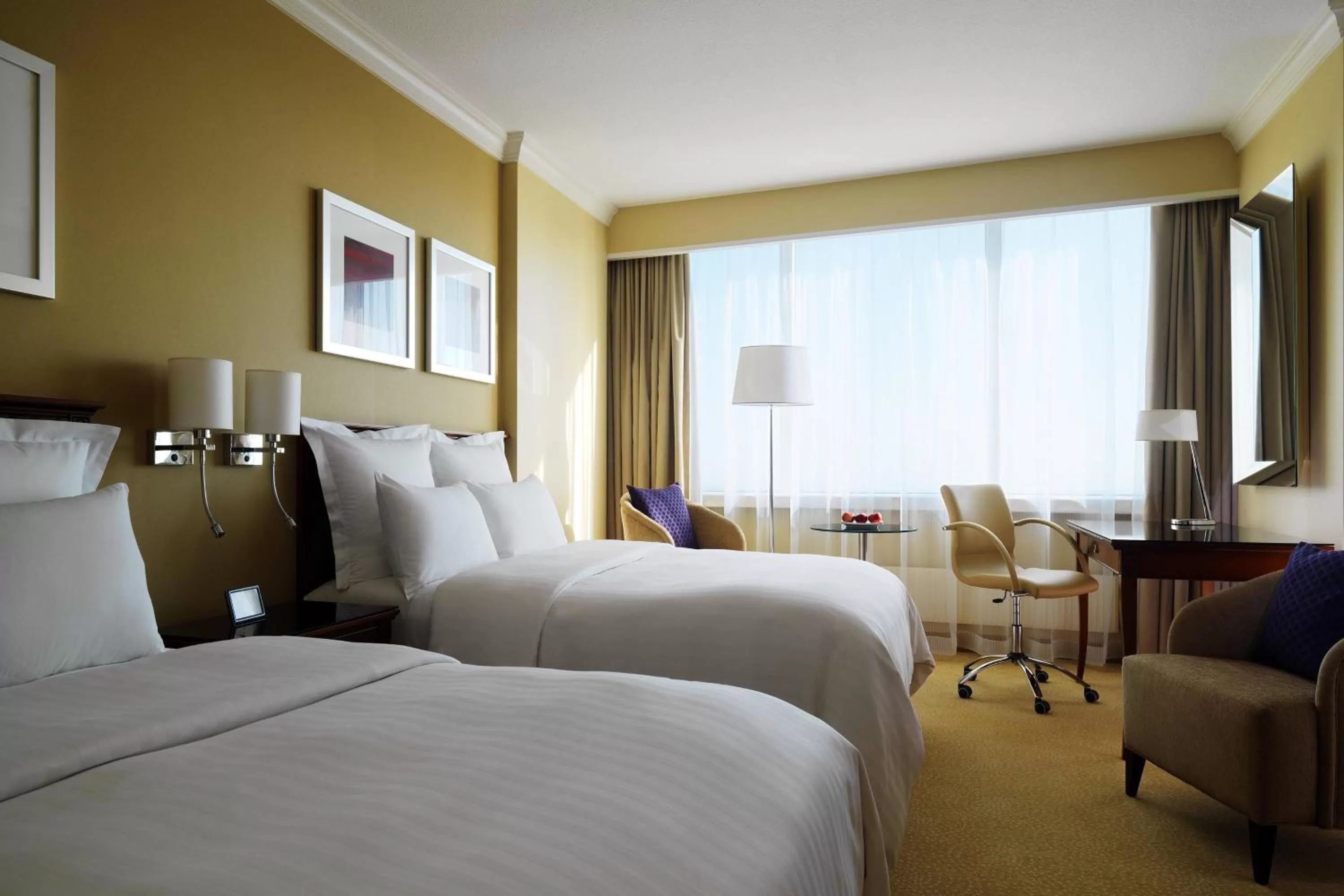 Photo of the whole room, Bed in Warsaw Presidential Hotel