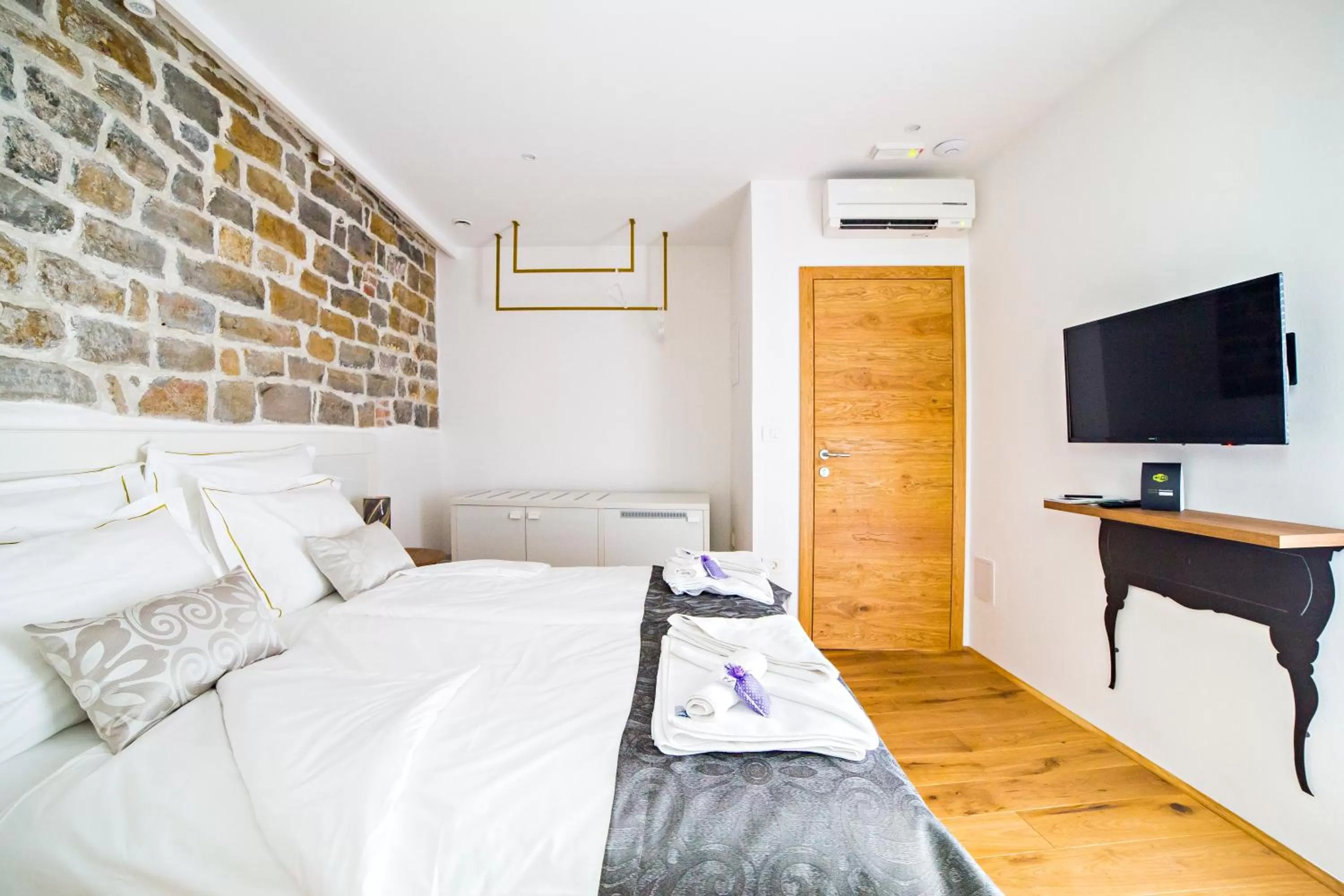 Bedroom, Bed in MEMENTO B&B Piran