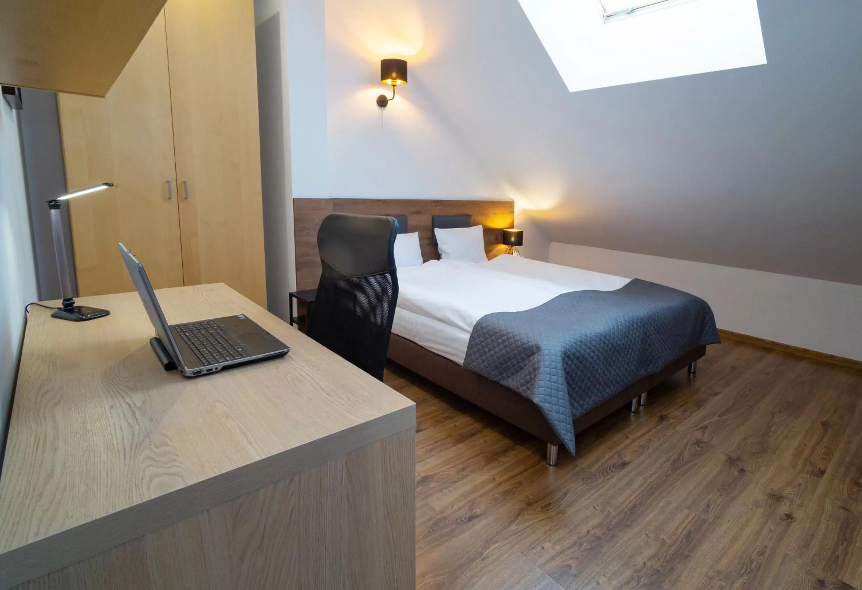 Bedroom, Bed in Warsaw Apartments - Apartamenty Wilanów