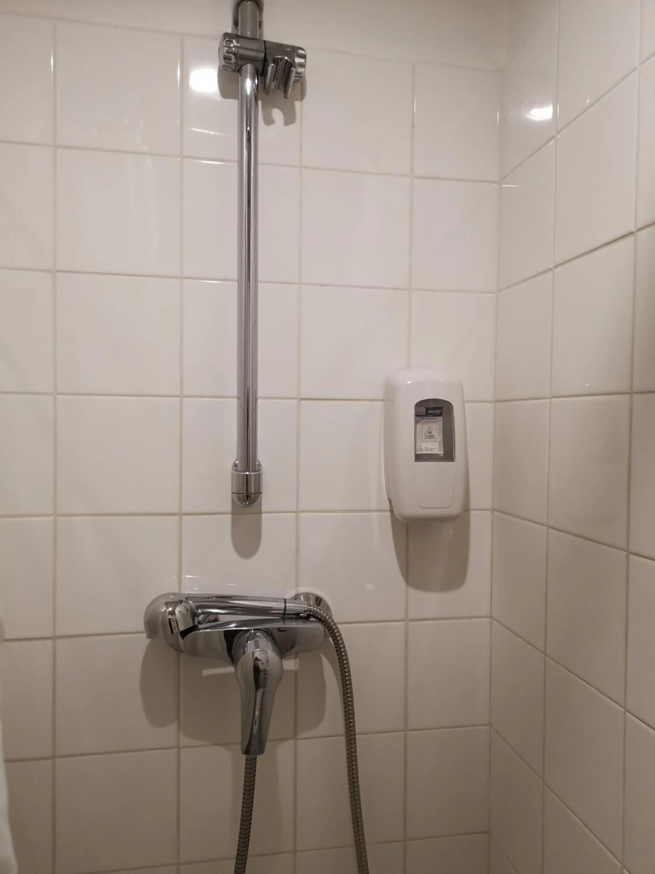 Bathroom in Adonis Lourdes - Notre Dame de la Sarte