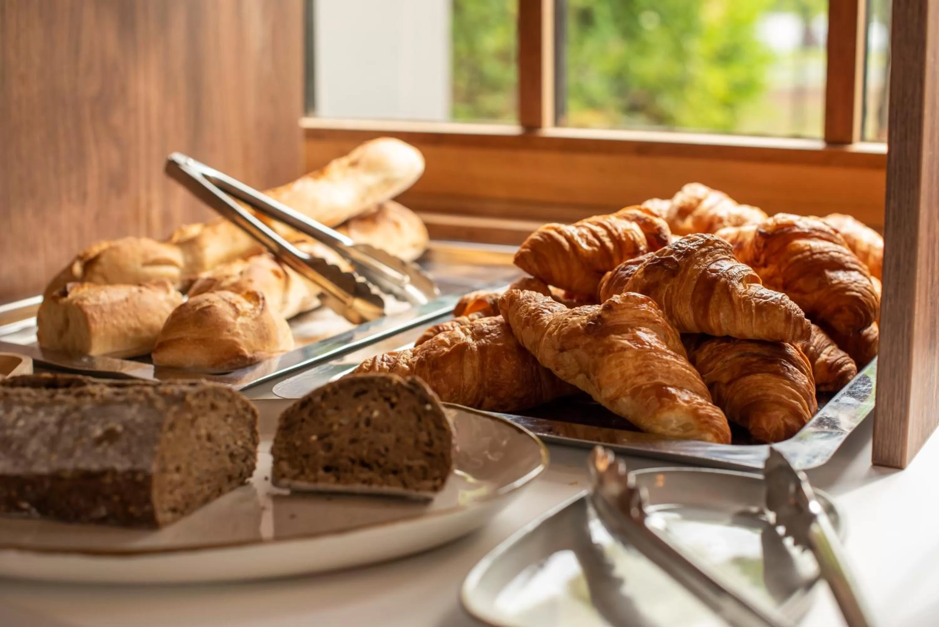 Breakfast in The Originals Access Hôtel Bordeaux Aéroport