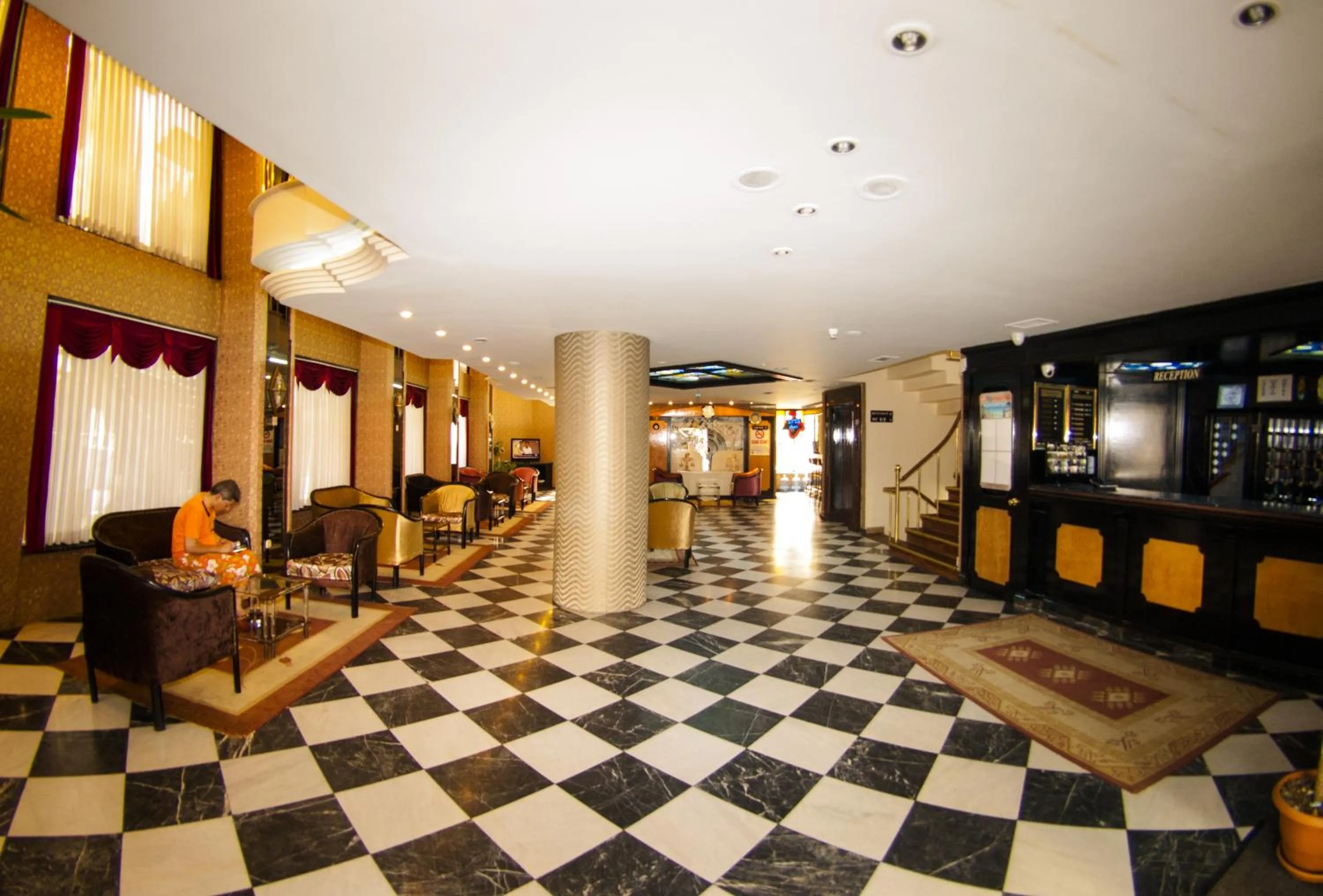 Lobby or reception in Tayhan Hotel