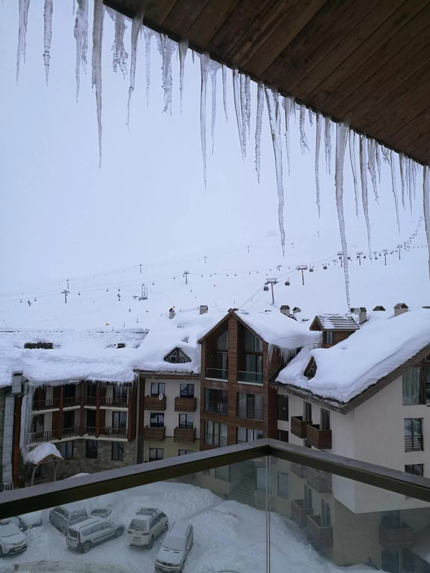 Winter in Frozen View New Gudauri