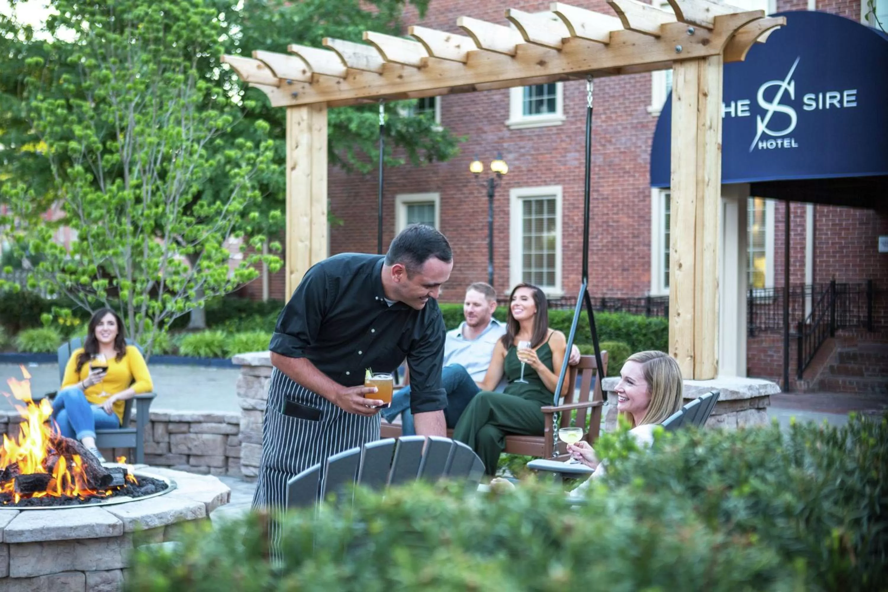 Garden in The Sire Hotel Lexington, Tapestry Collection by Hilton