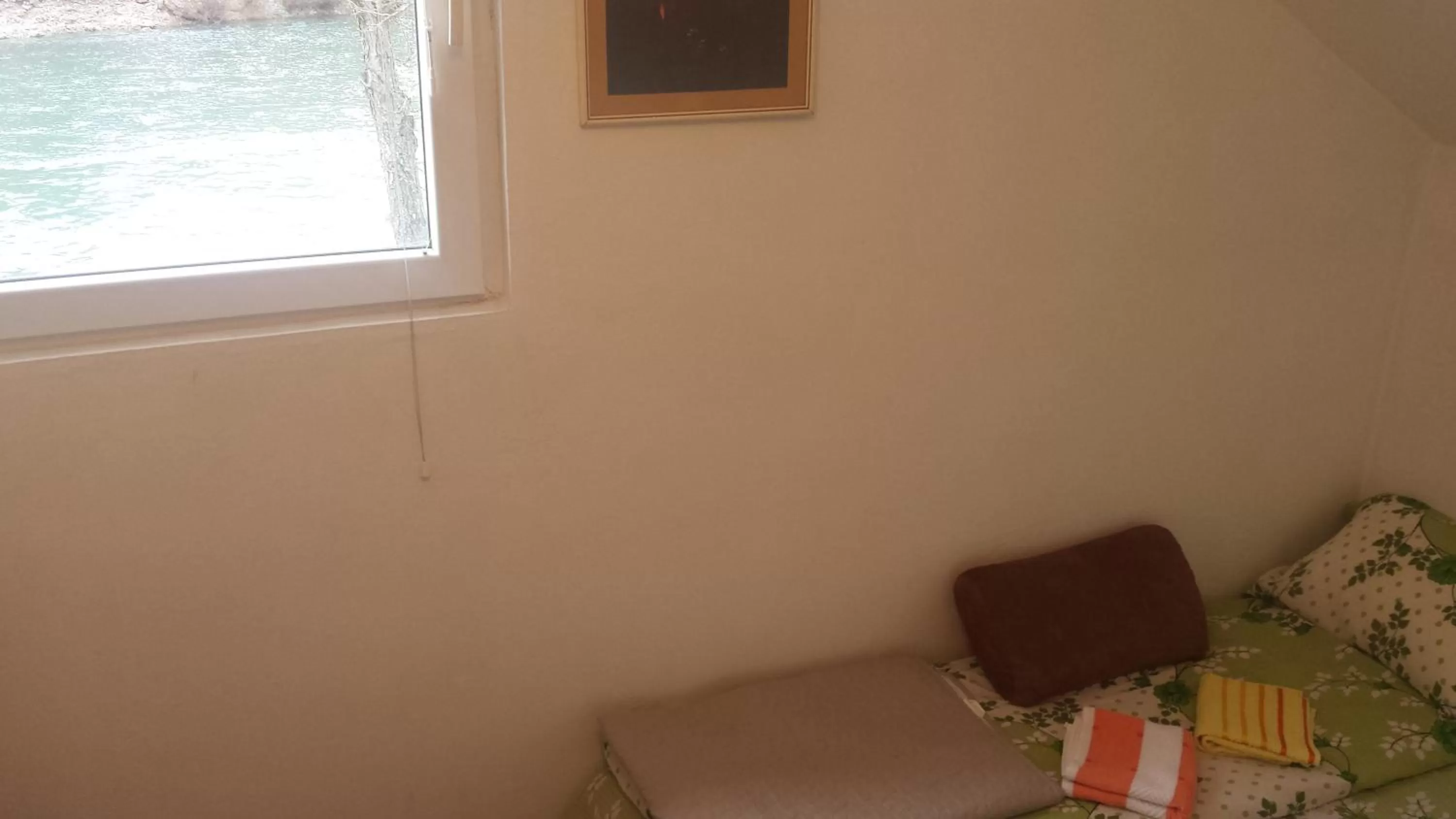 TV/Entertainment Center in Prenoćište na Drini Foča