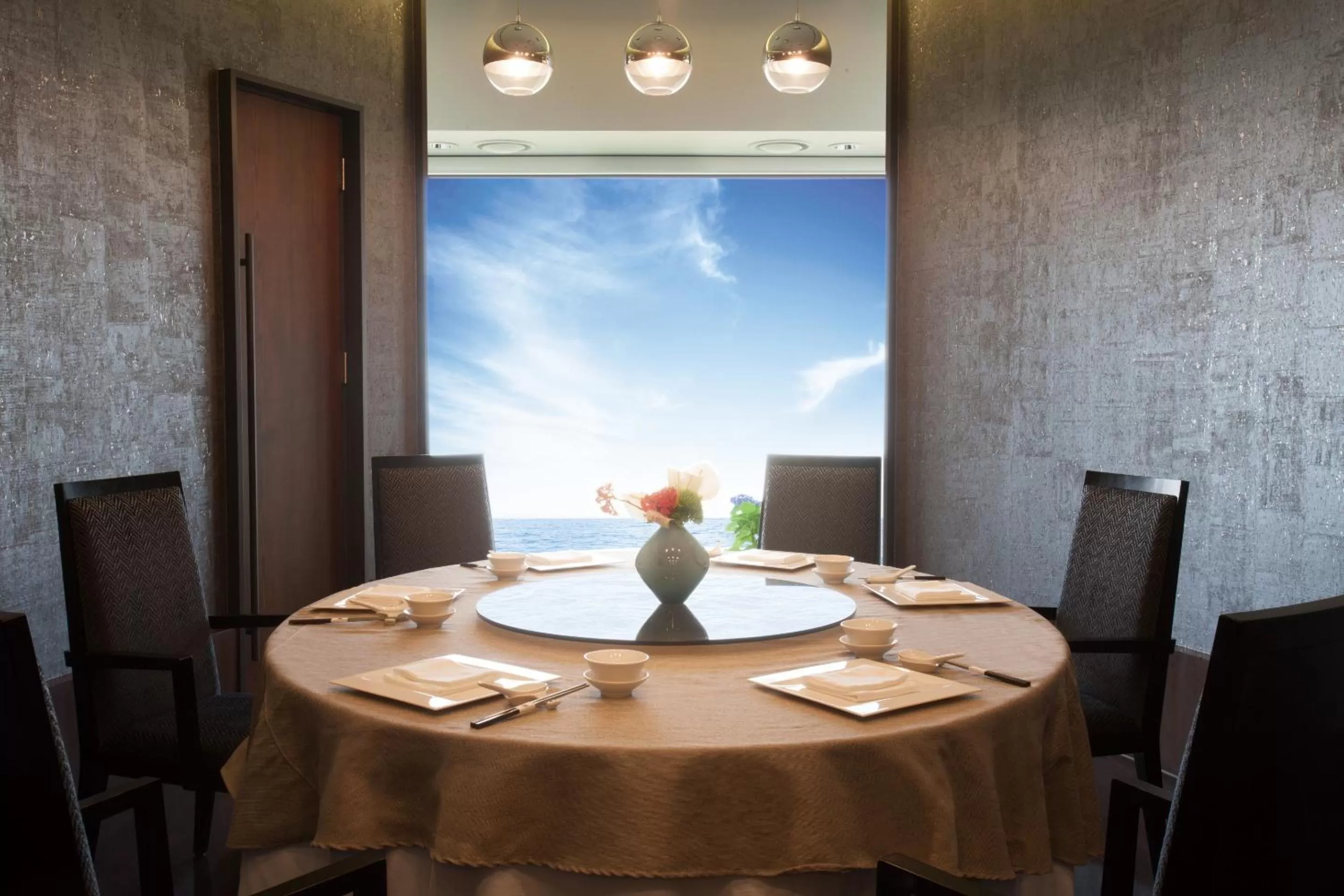 Restaurant/places to eat in Paradise Hotel Busan