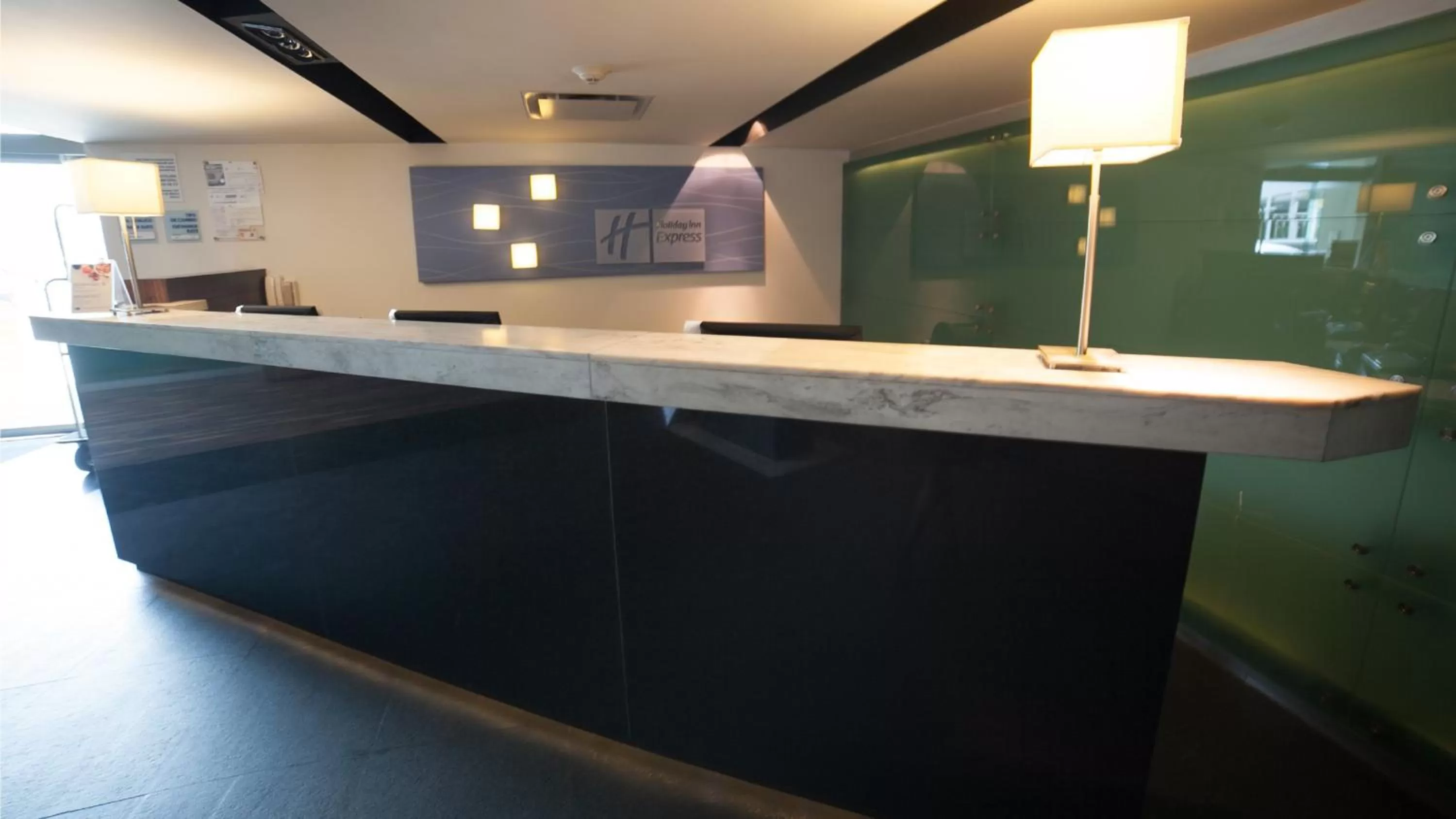 Lobby or reception in Holiday Inn Express Toluca Galerias Metepec by IHG