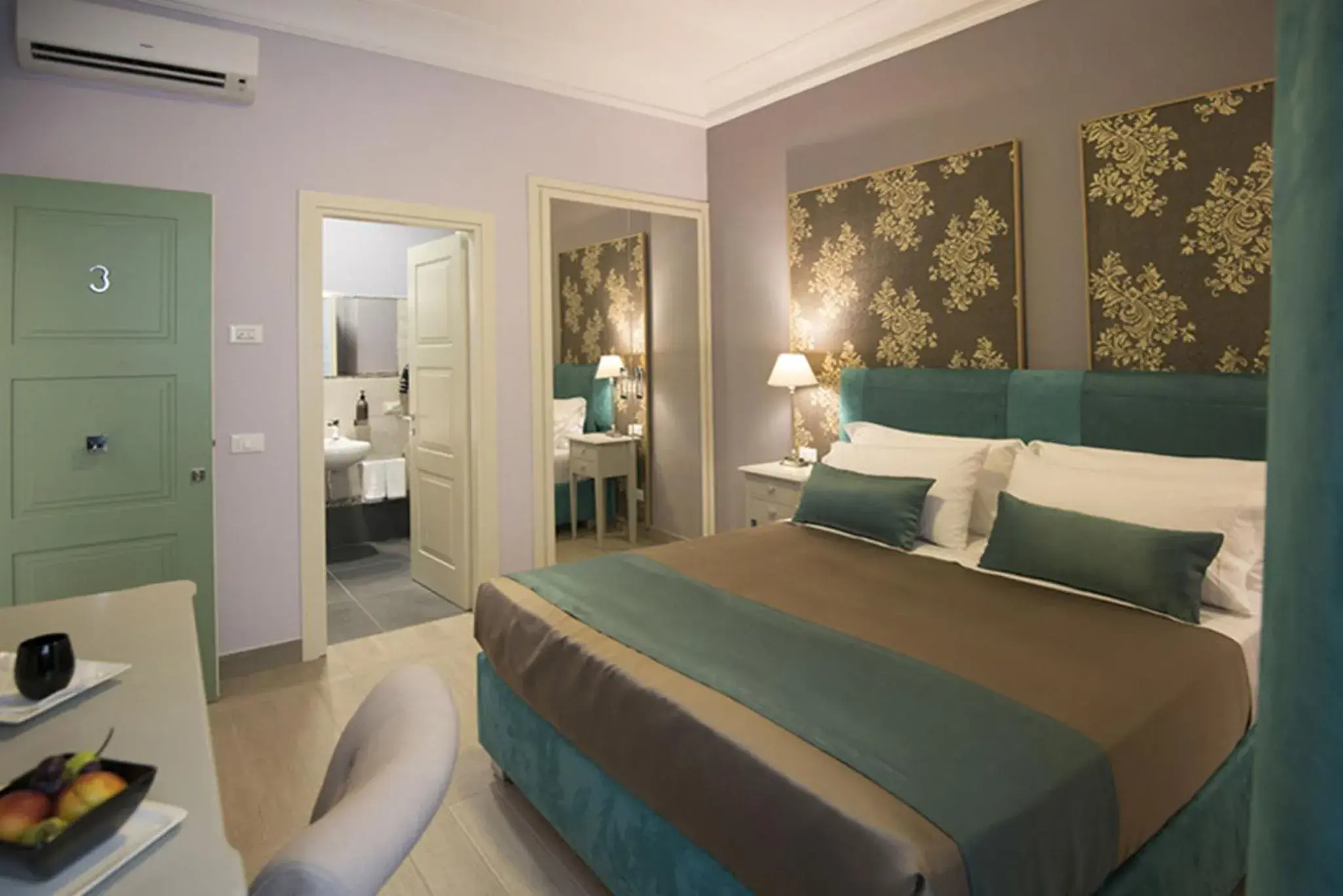 Double Room with Private Bathroom in Halex room&food Double Room with Private Bathroom in Halex room&food