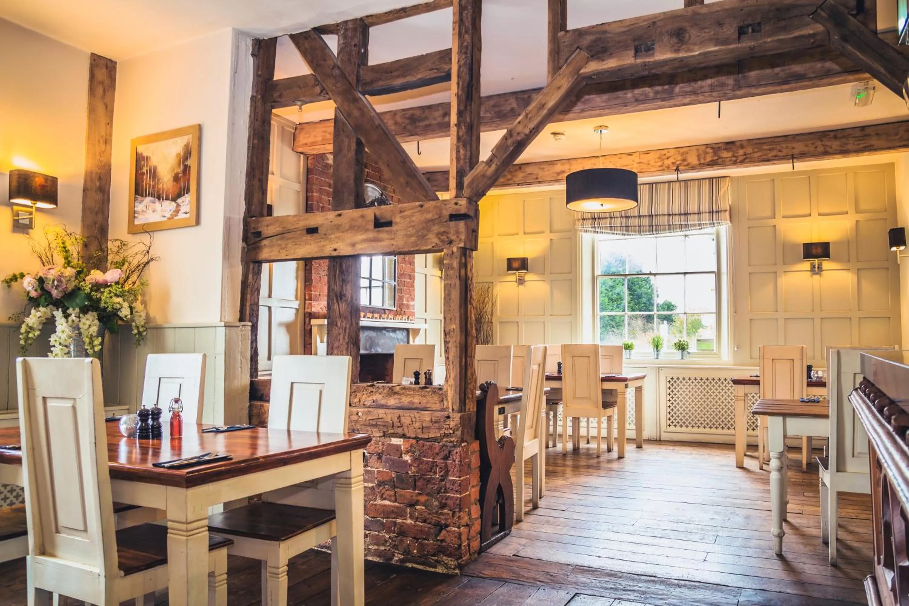 Restaurant/places to eat in The Salwey Arms