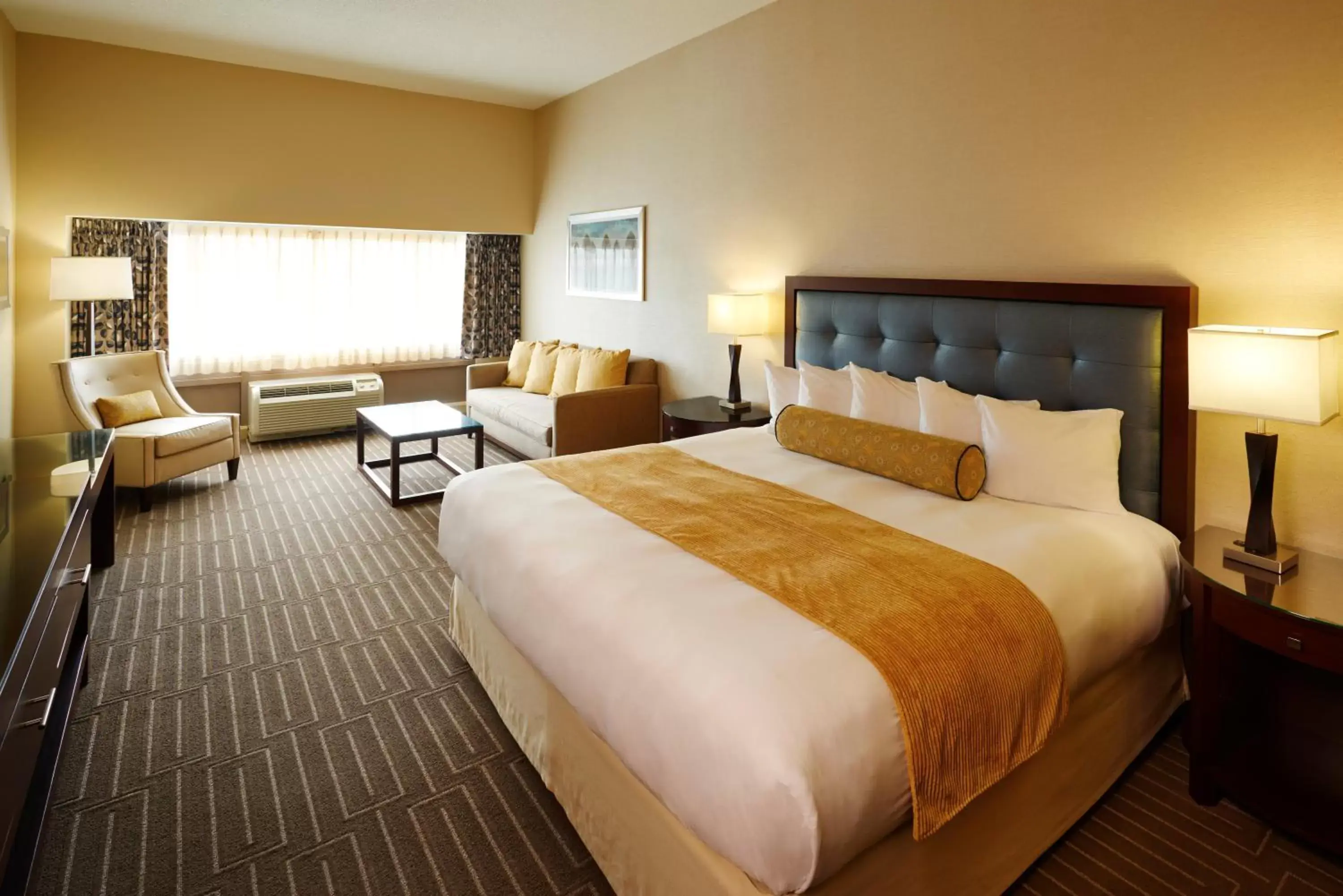 King Room in Mountaineer Casino Resort King Room in Mountaineer Casino Resort