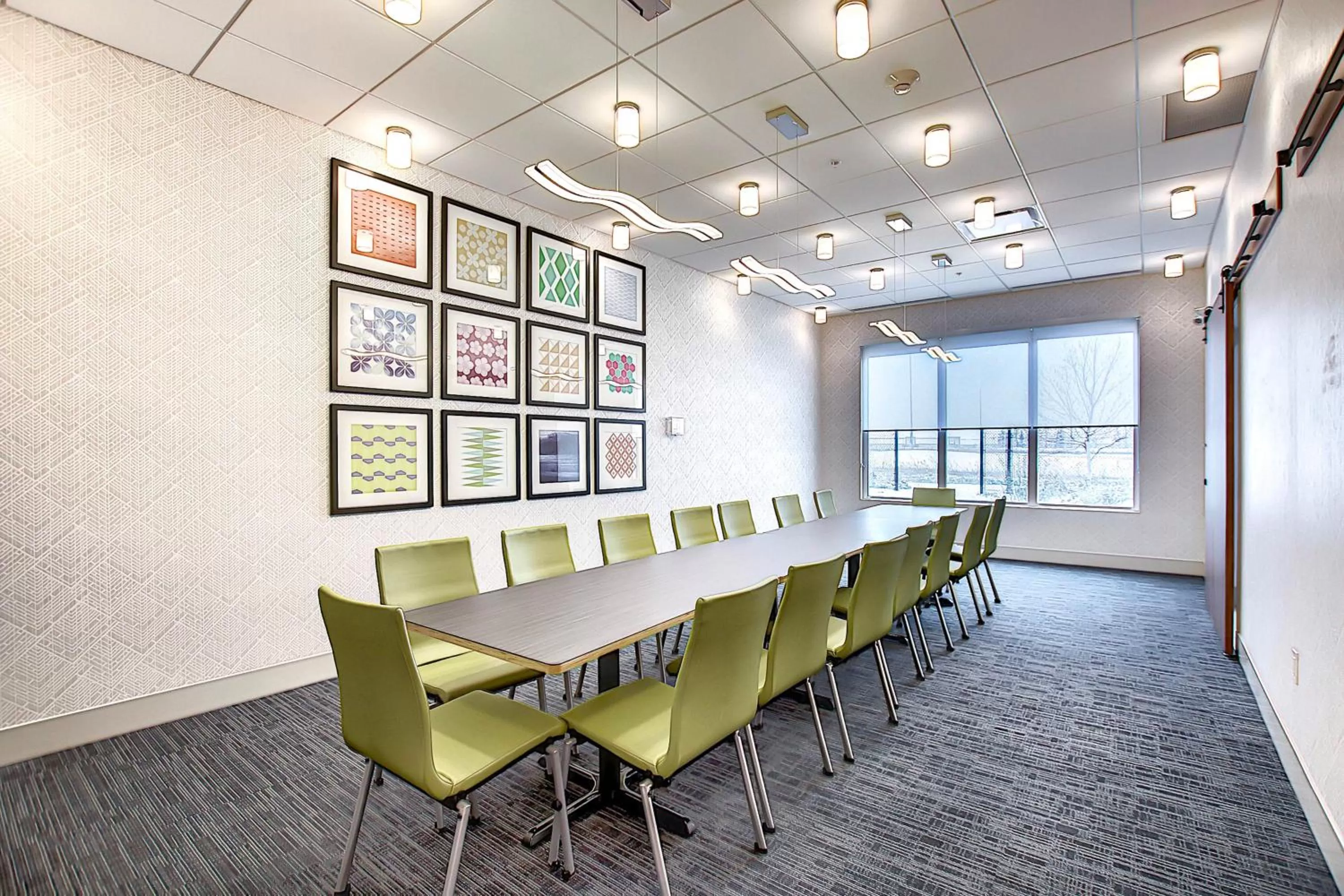 Meeting/conference room in Holiday Inn Express & Suites - Calgary Airport Trail NE by IHG