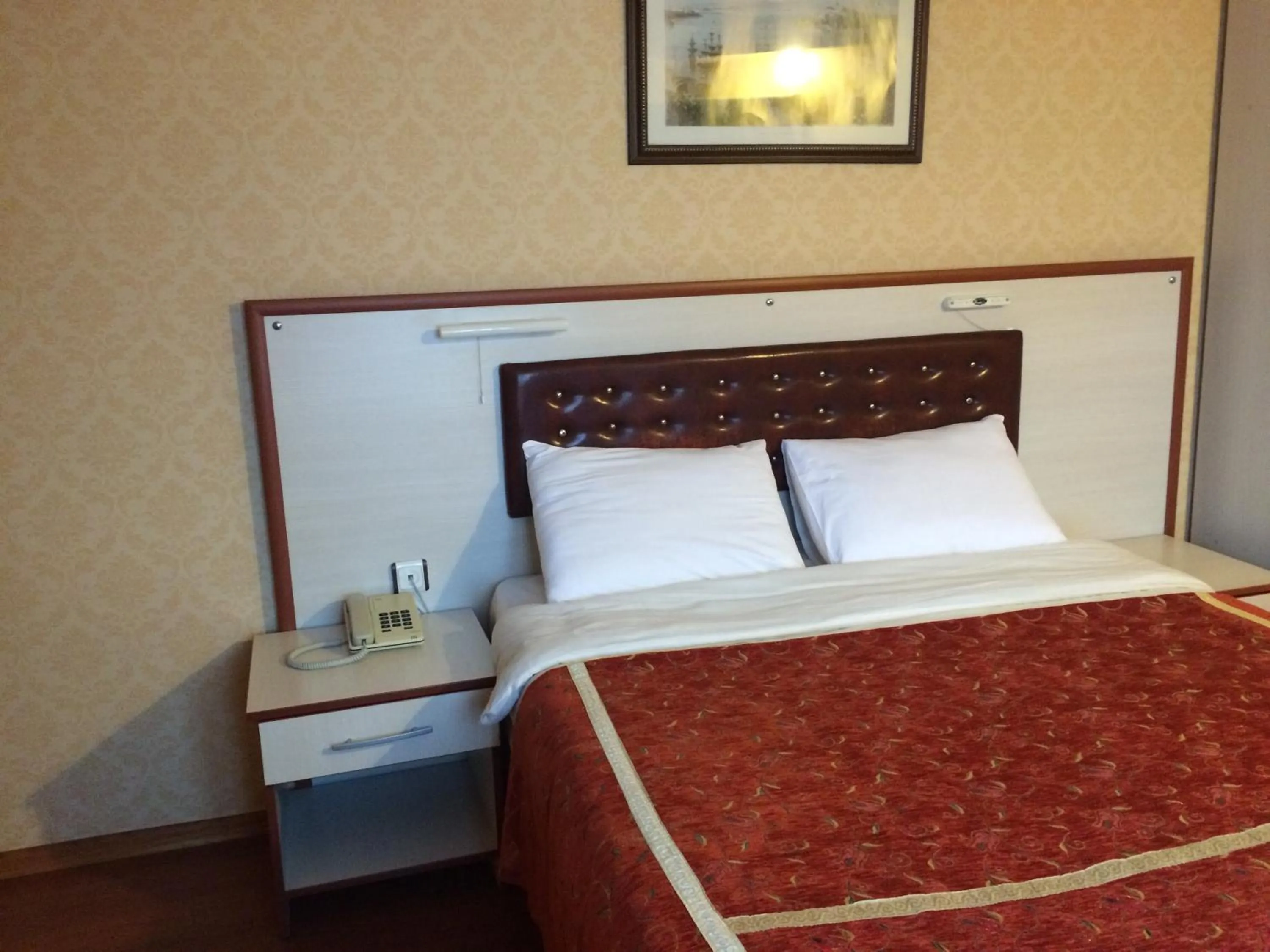 Bed in Tayhan Hotel