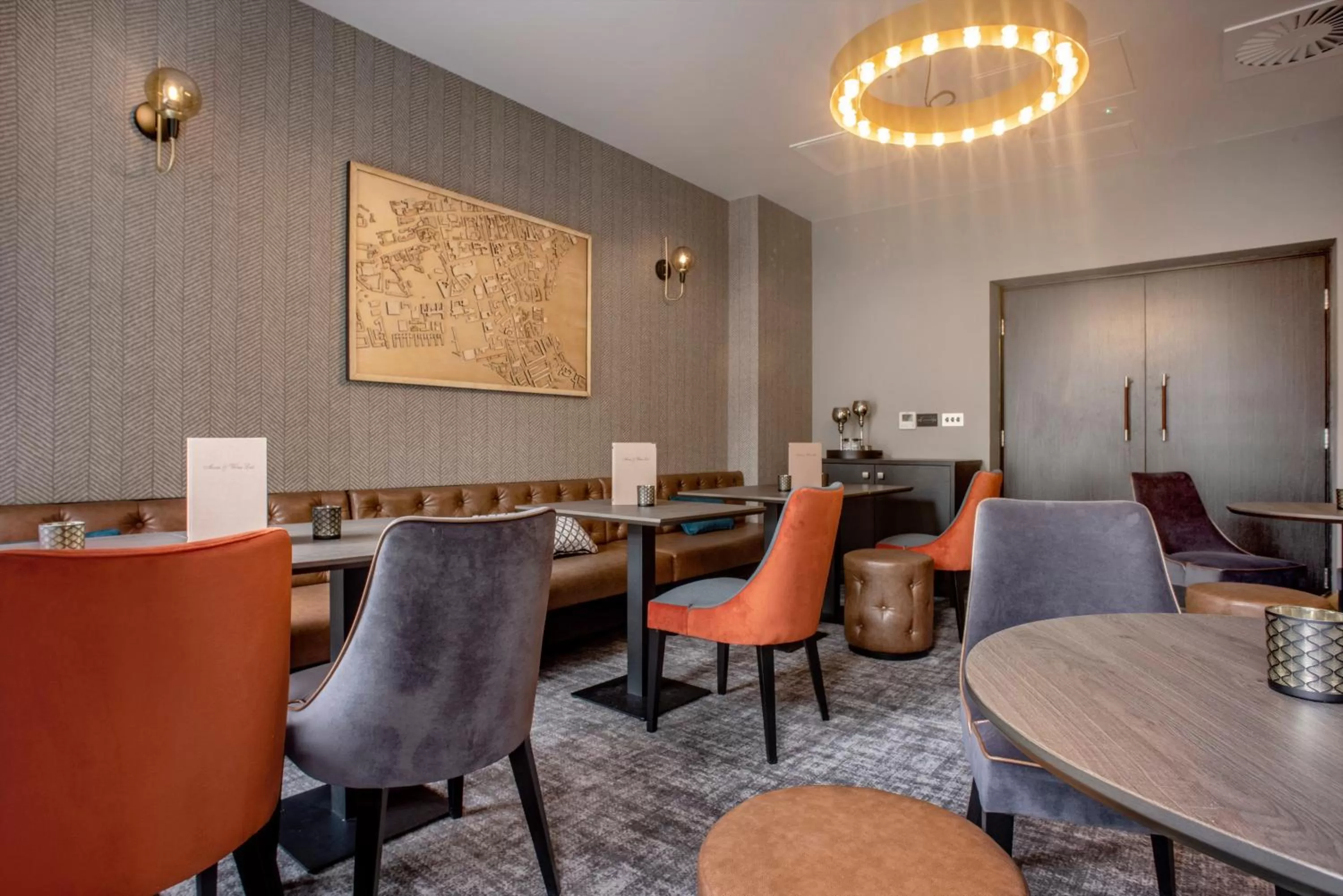 Restaurant/places to eat in Ten Hill Place