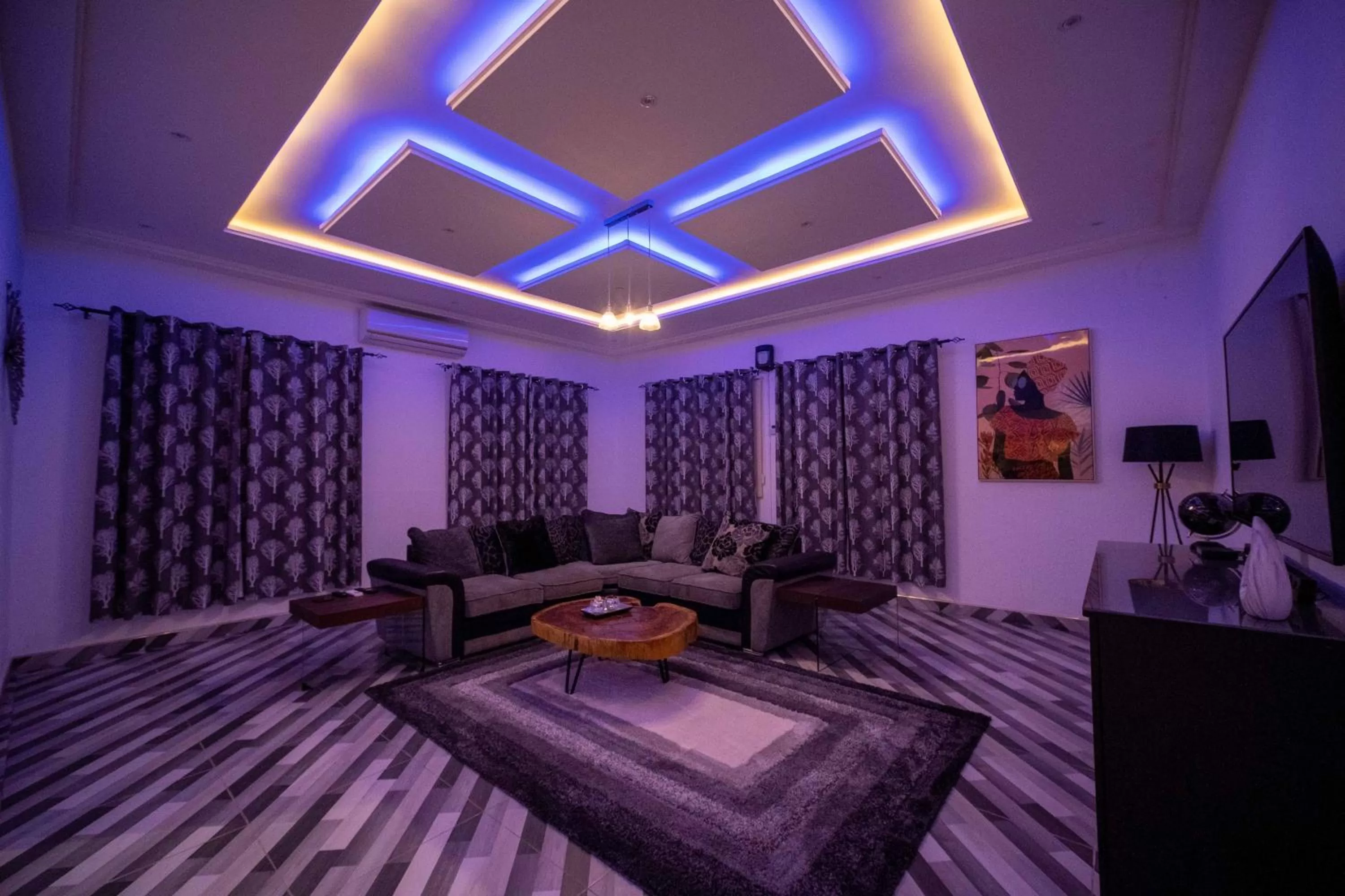 Lounge or bar in The Cabyn