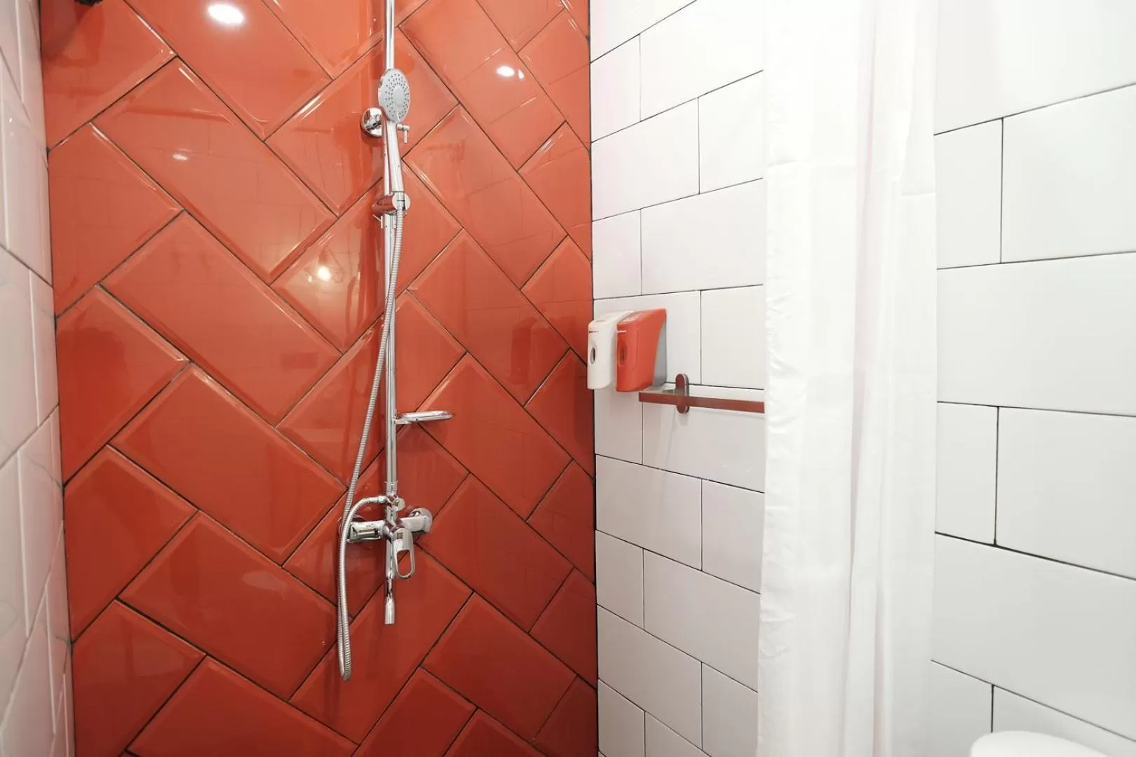 Bathroom in RedDoorz Plus @ Thamrin