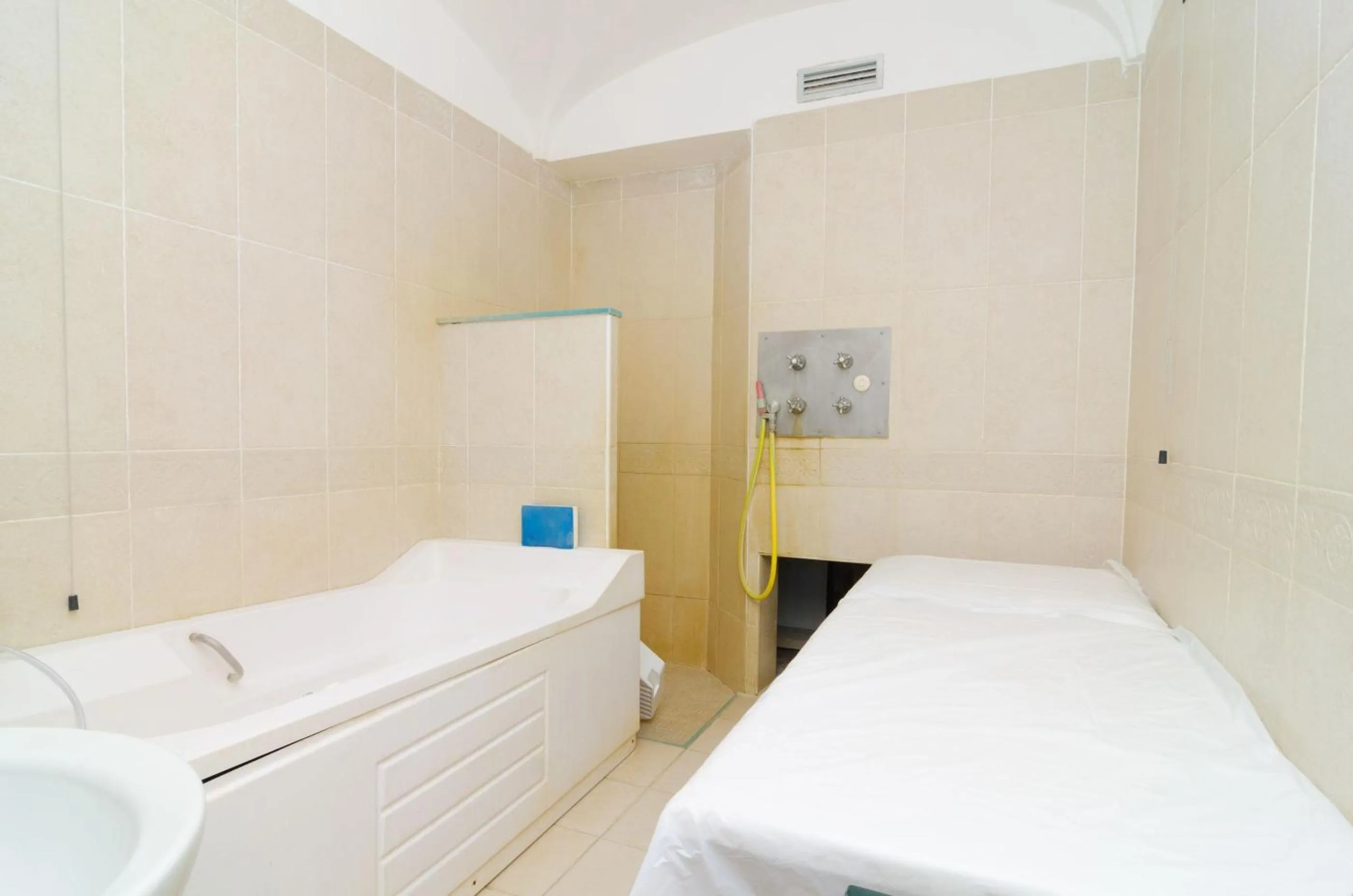 Spa and wellness centre/facilities, Bed in Hotel Terme Saint Raphael