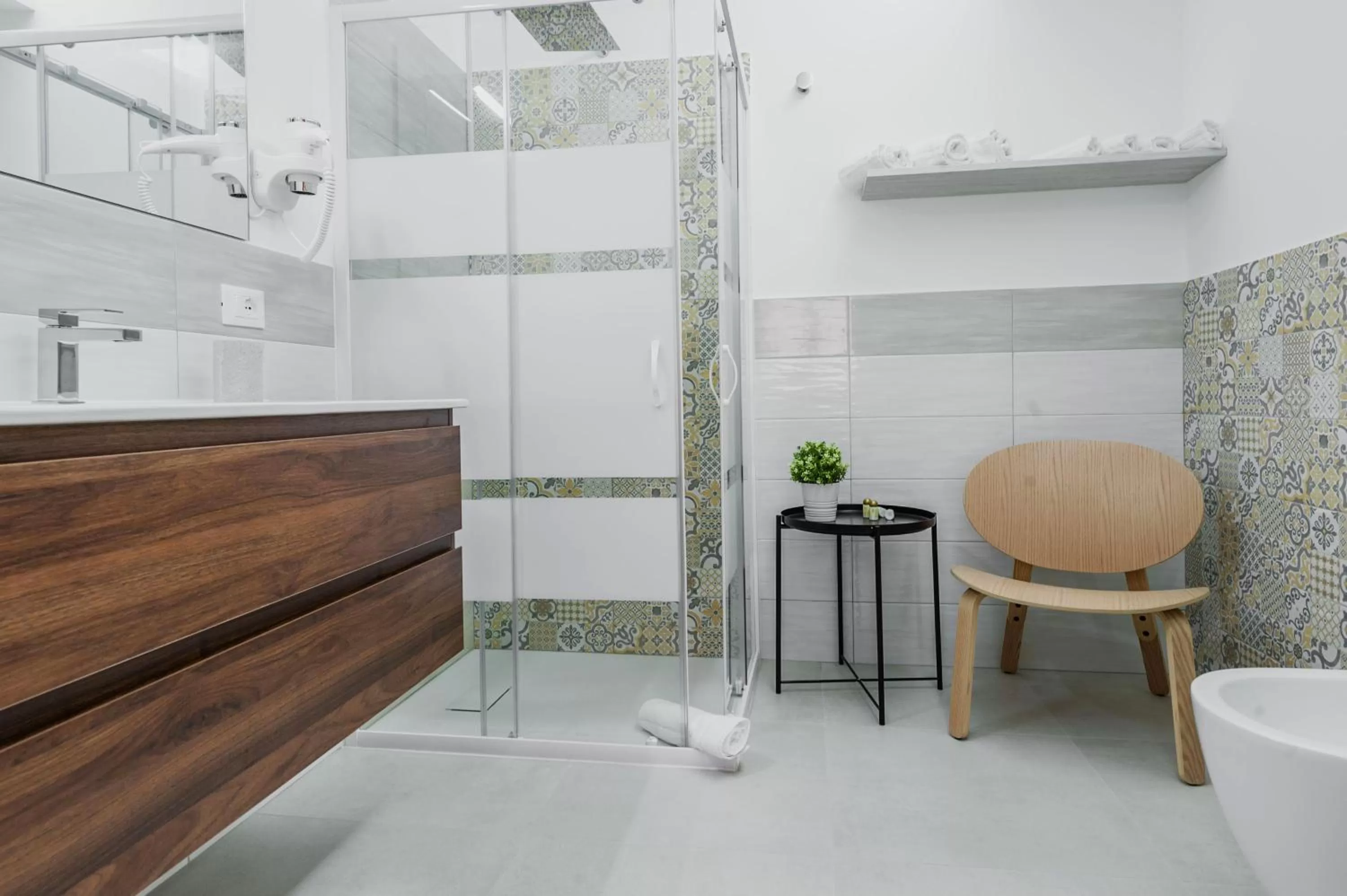 Shower in Archimede's Rooms