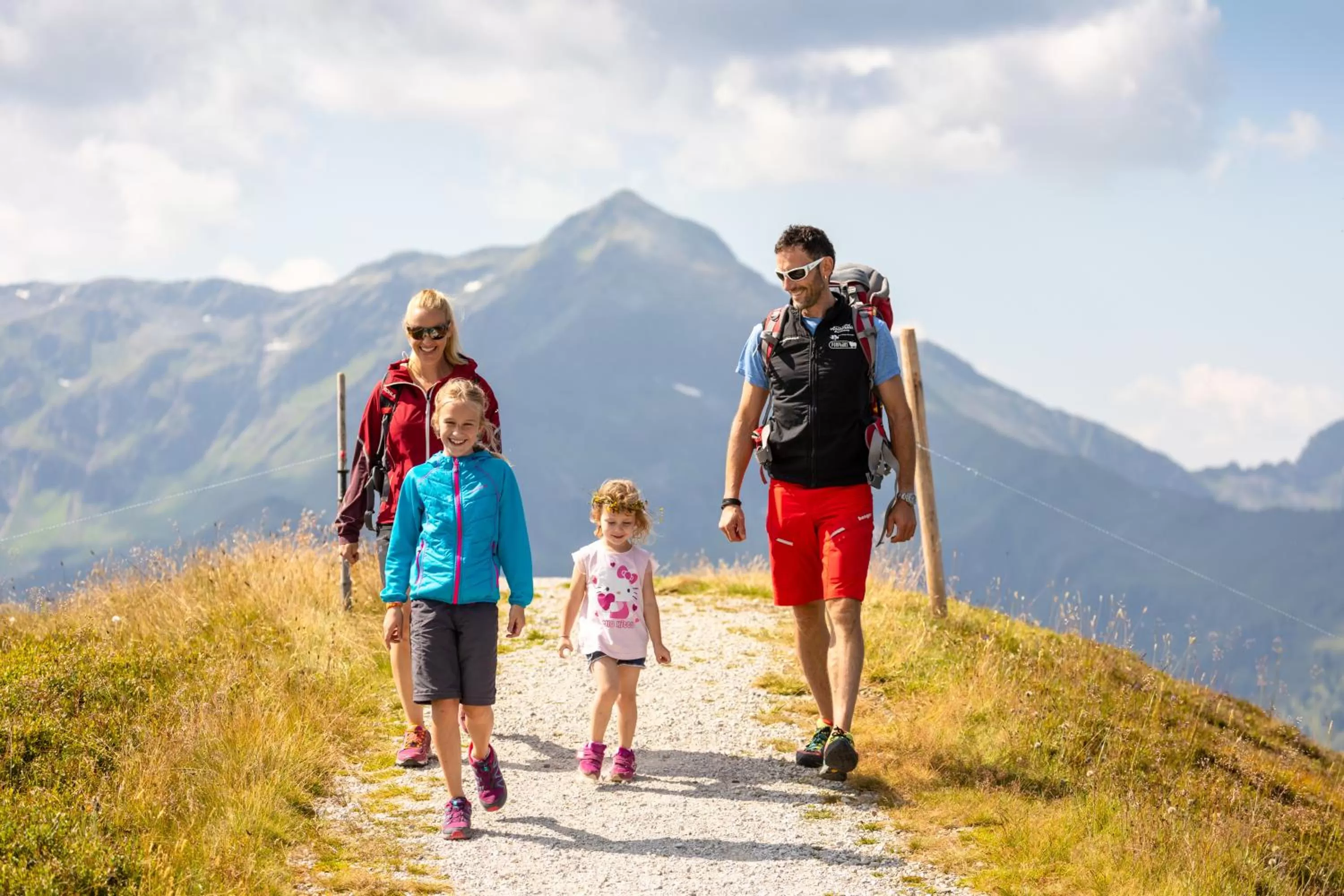 Hiking in Das Lenz by Inncomer