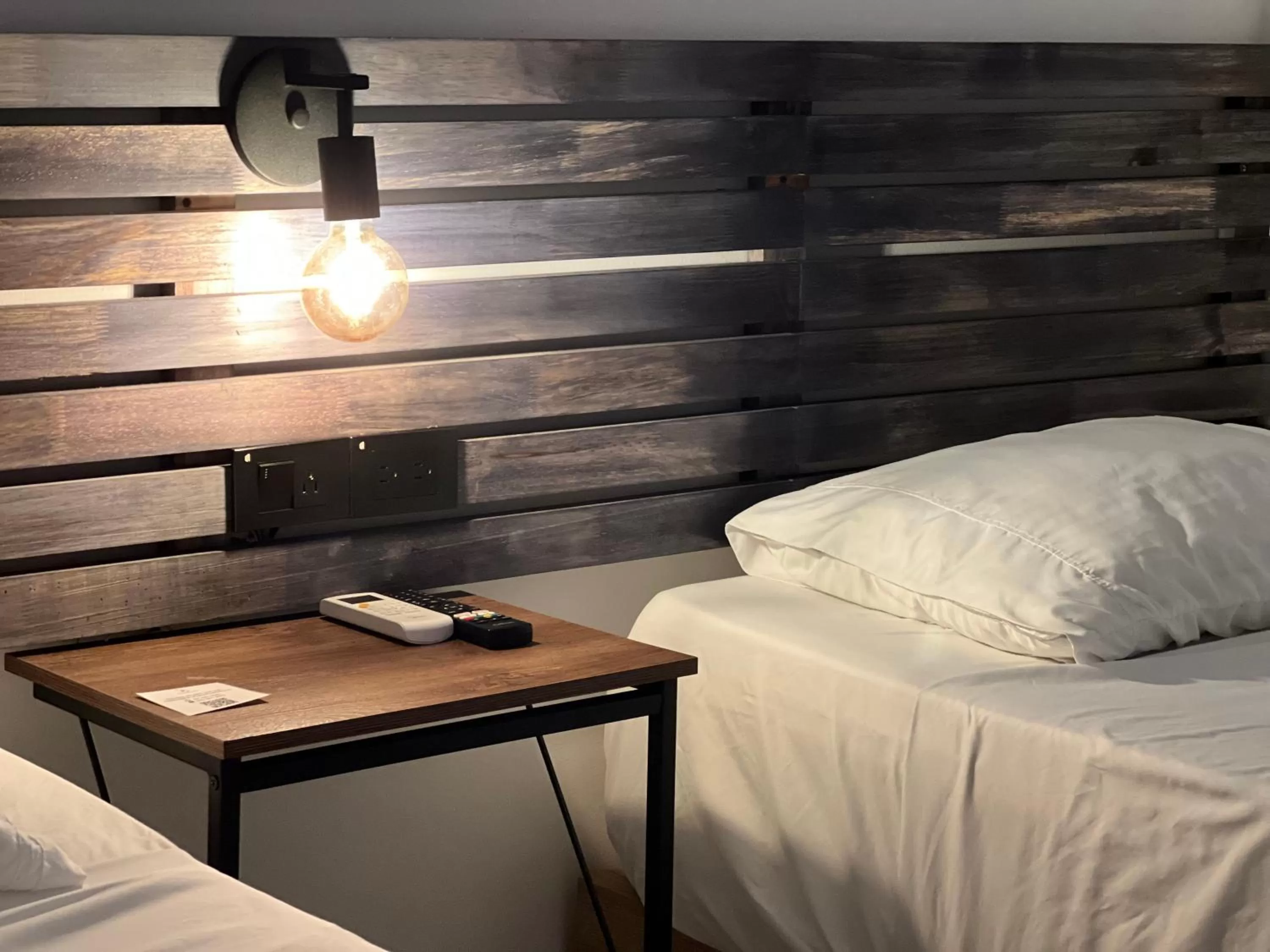 Bed, Seating Area in HOTEL 9.5 SAN FERNANDO