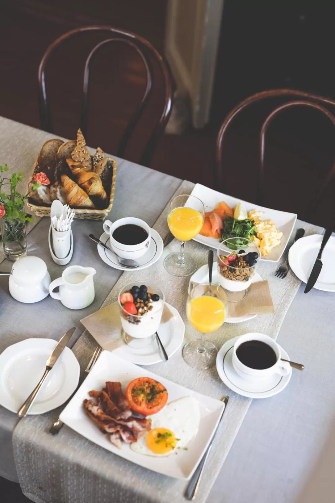 Breakfast in Cafe-Restaurant & Hotel Saima