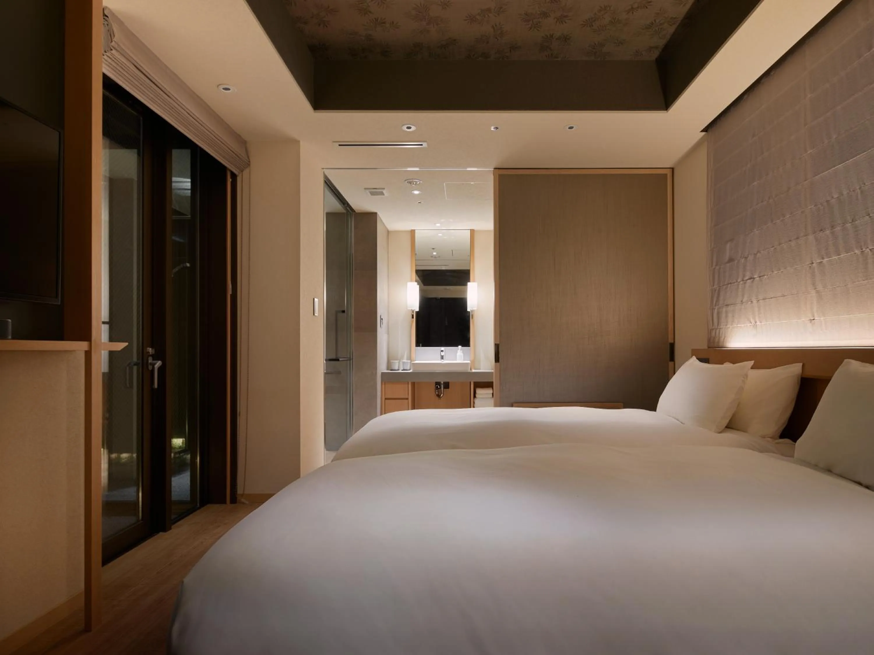 Bed in Agora Tokyo Ginza