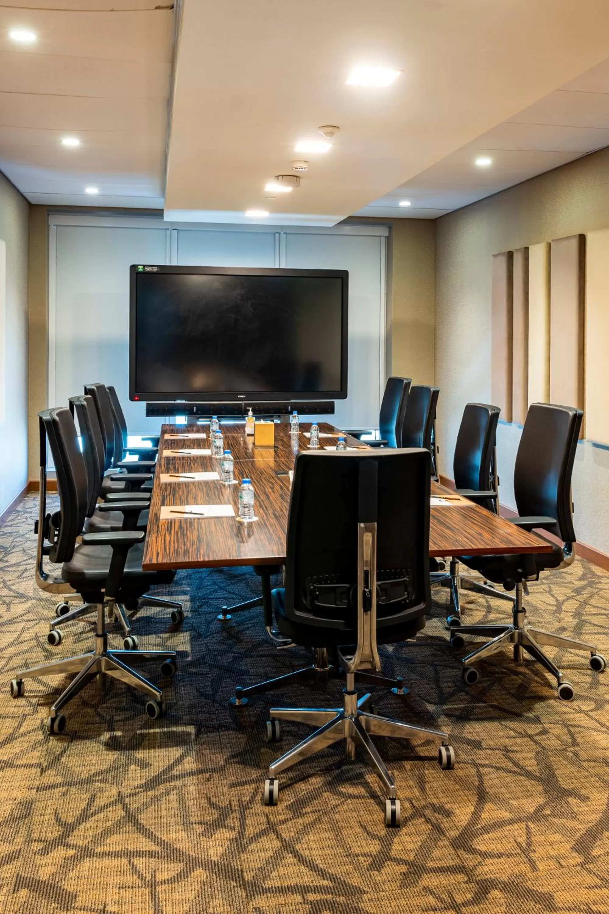 Meeting/conference room in Remal Hotel & Villas Al Dhannah City