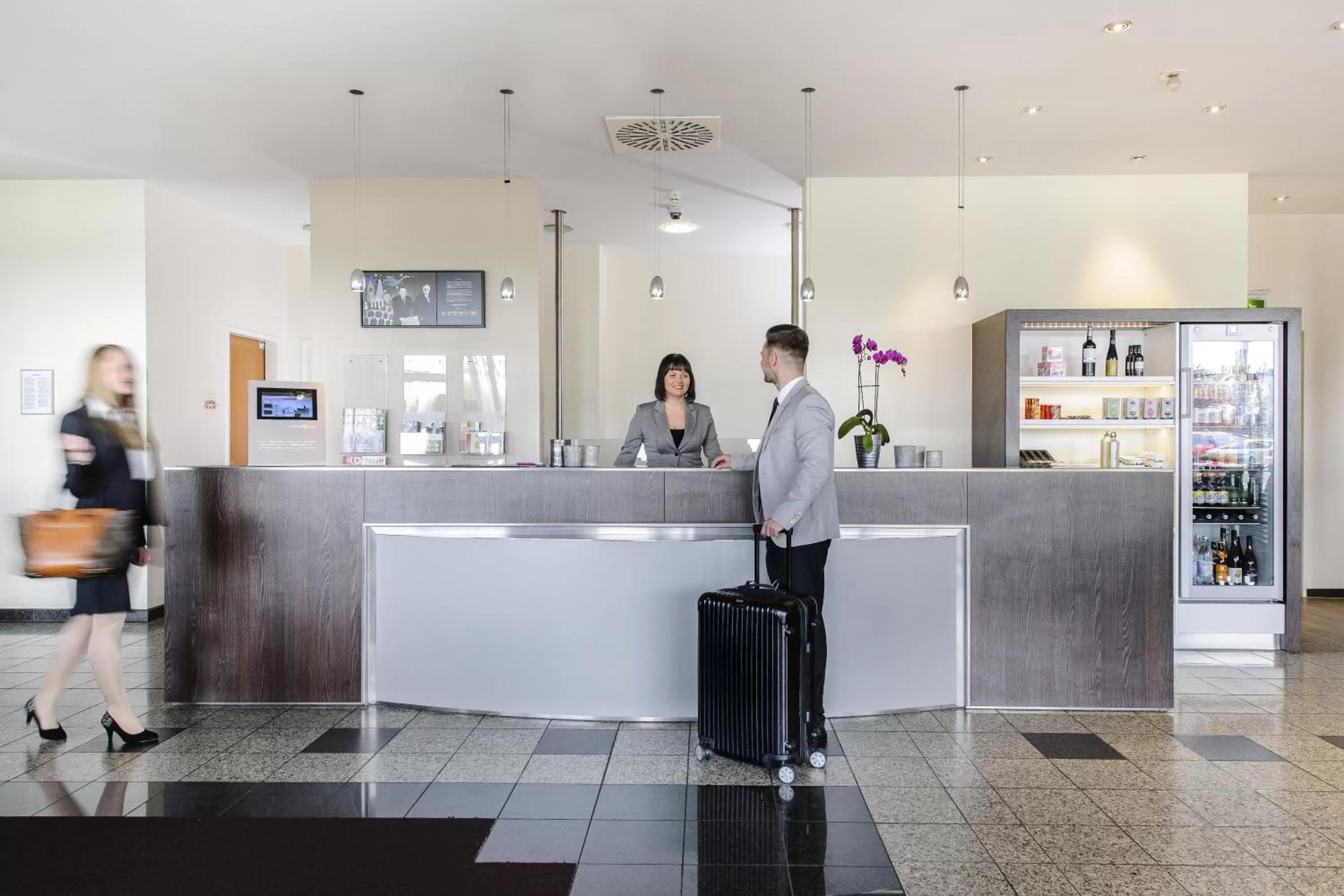 Lobby or reception in Mercure Kamen Unna