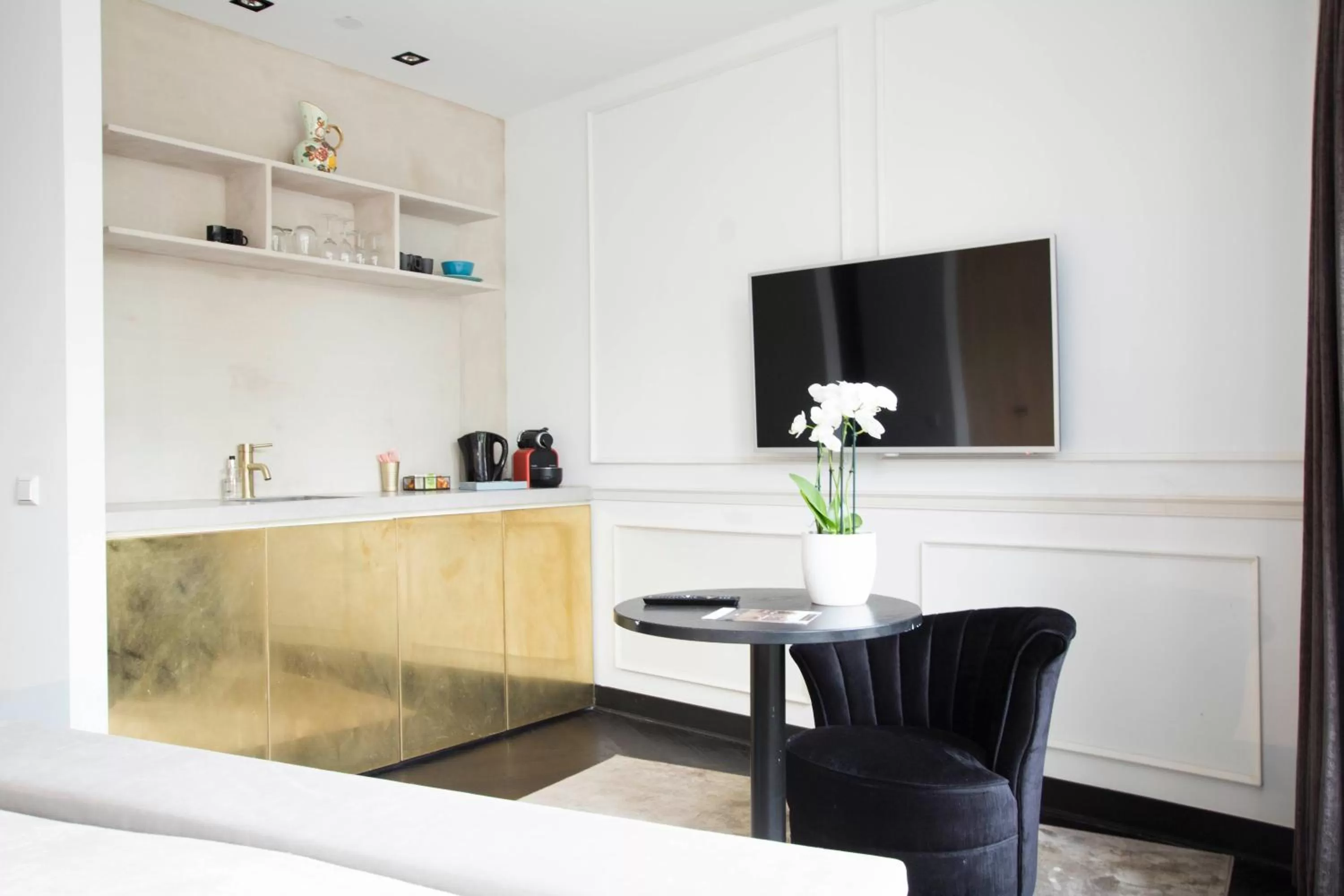 Coffee/tea facilities in House of Amstel