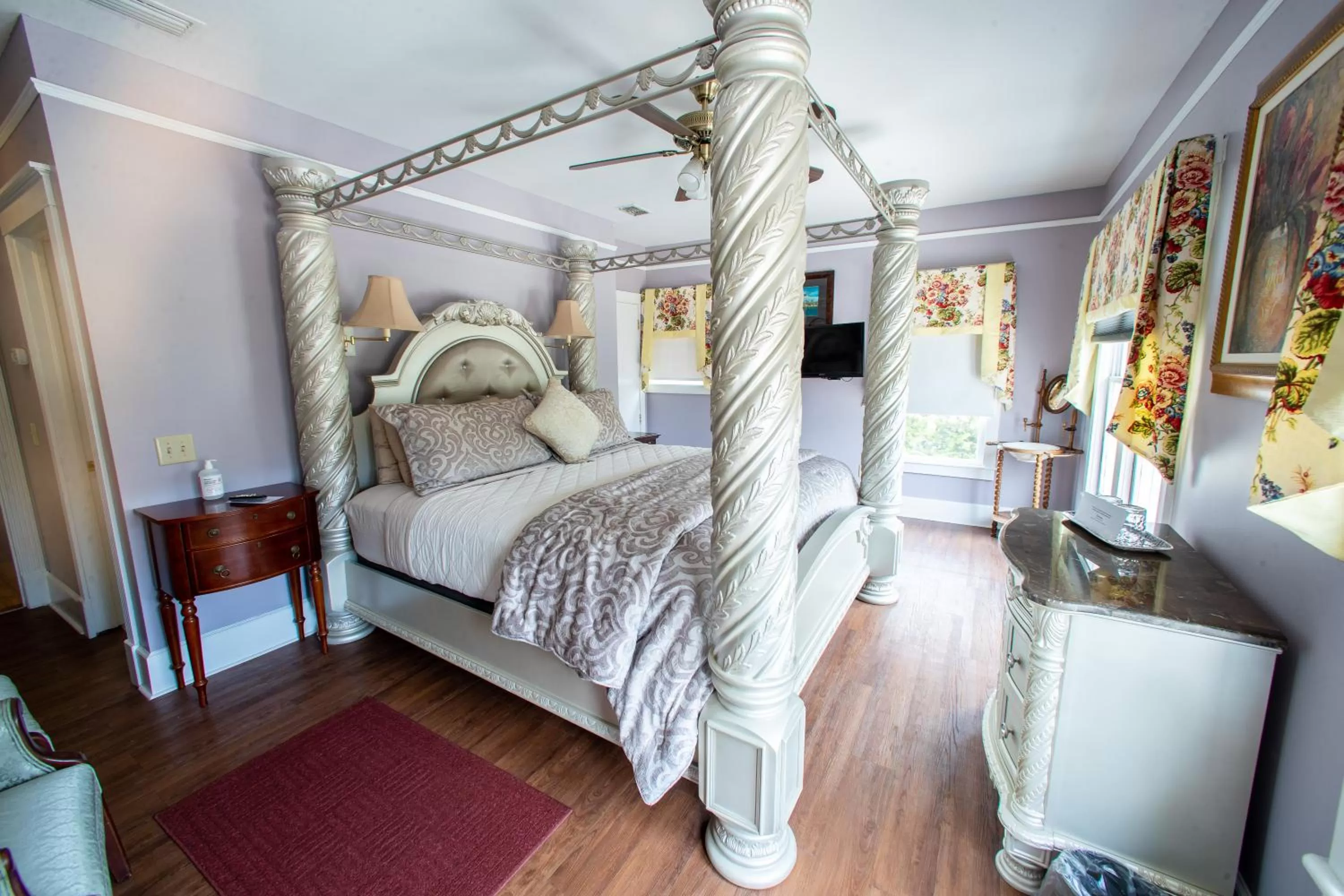 Photo of the whole room, Bed in Carriage Way Centennial House - Adult Only- Saint Augustine