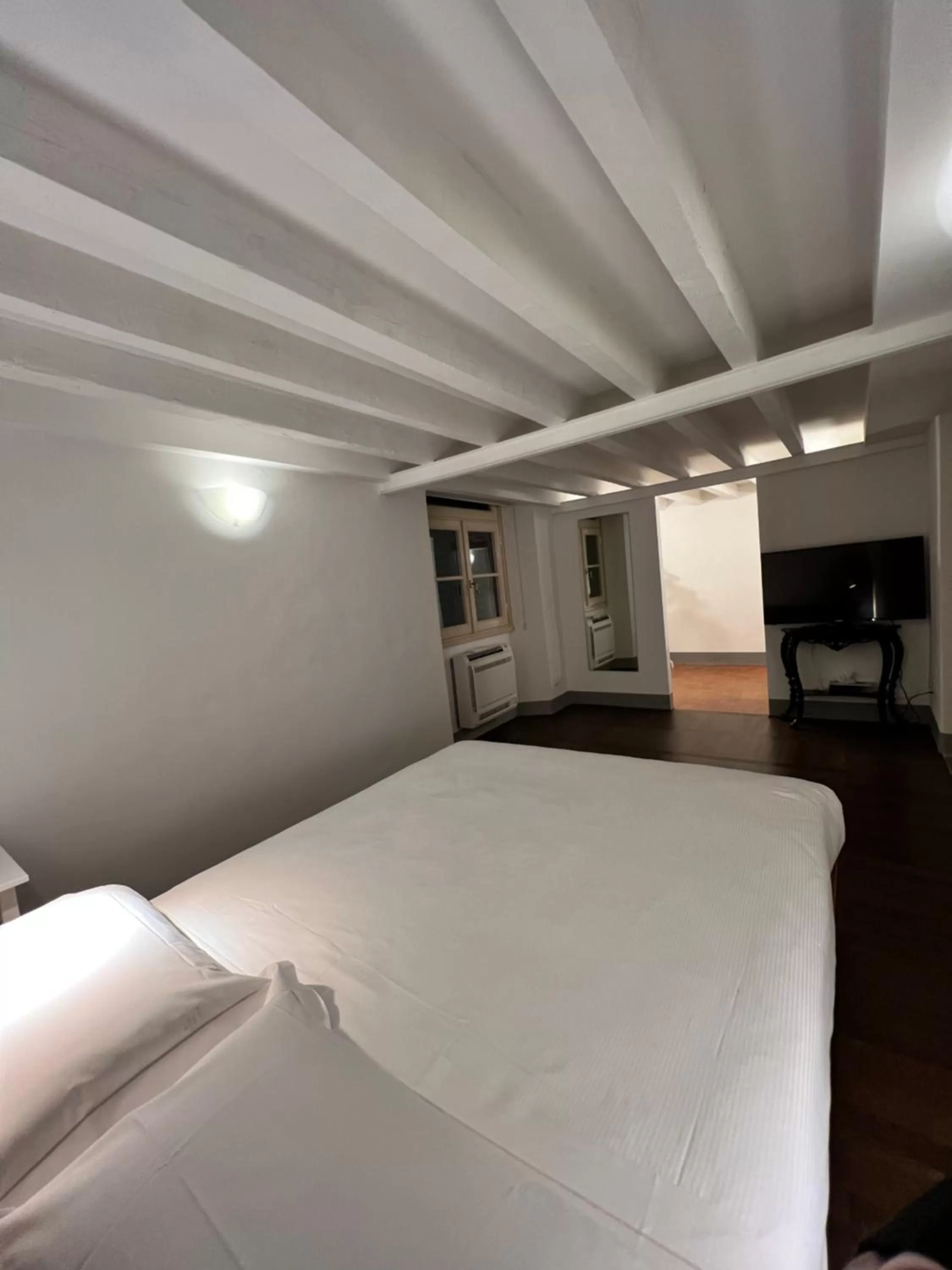 Bedroom, Bed in Borghese Palace Art Hotel