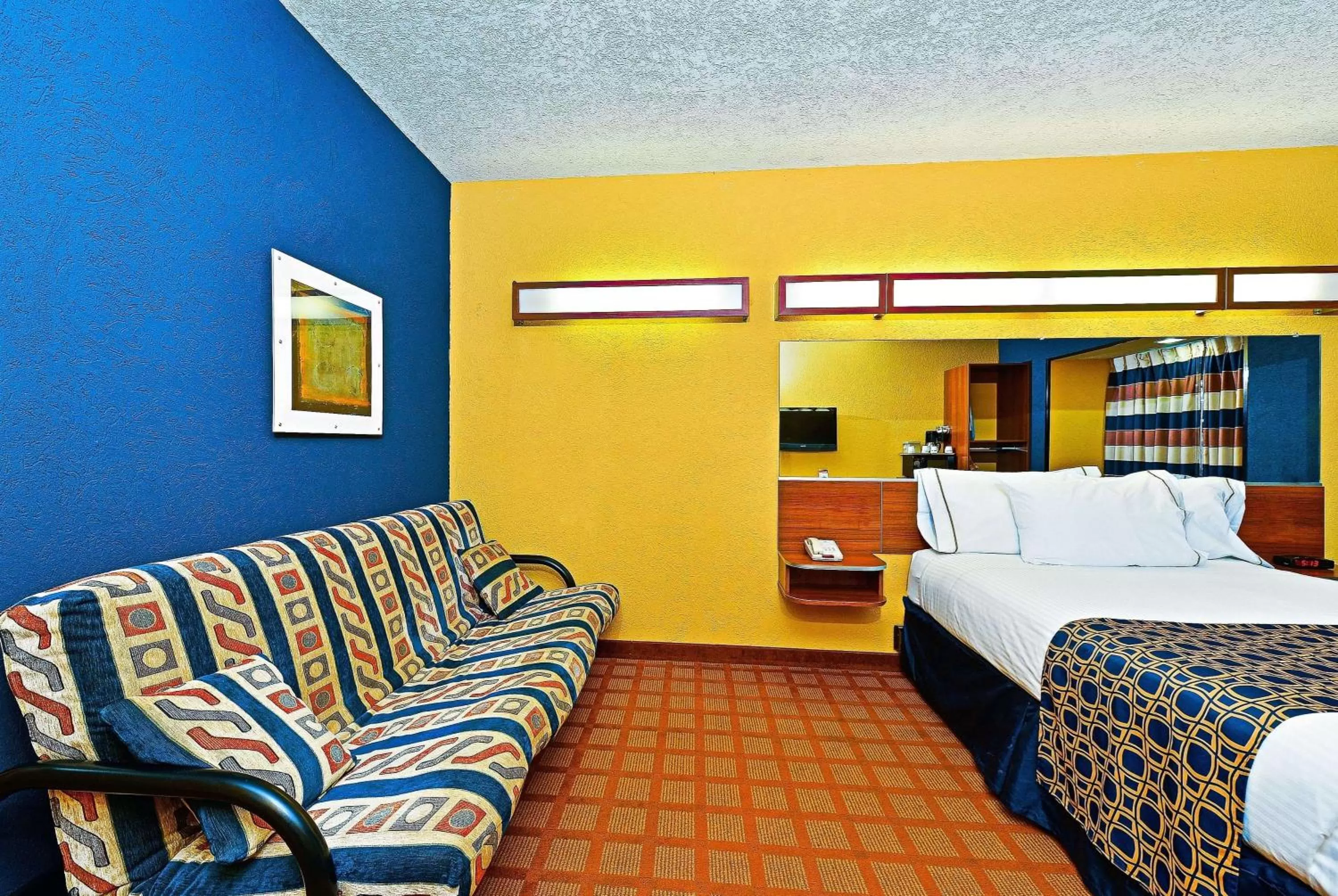 Photo of the whole room, Bed in Microtel Inn & Suites by Wyndham New Braunfels I-35