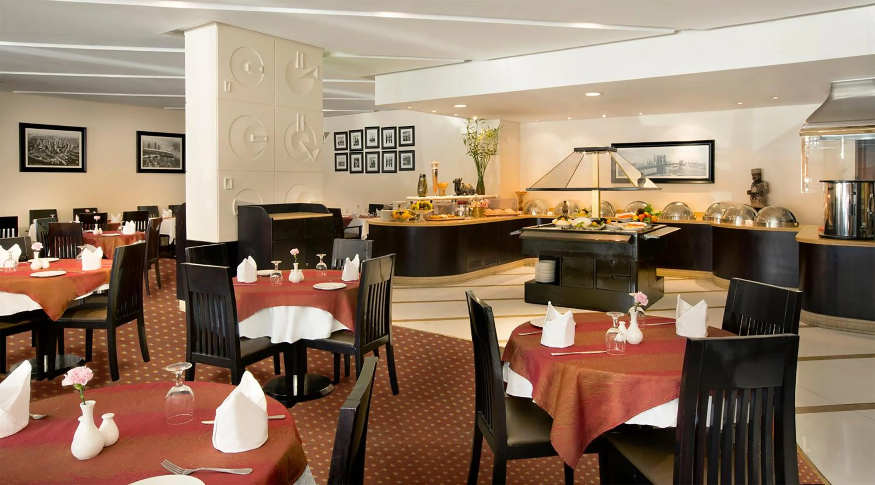 Restaurant/places to eat in Avenue Hotel Dubai