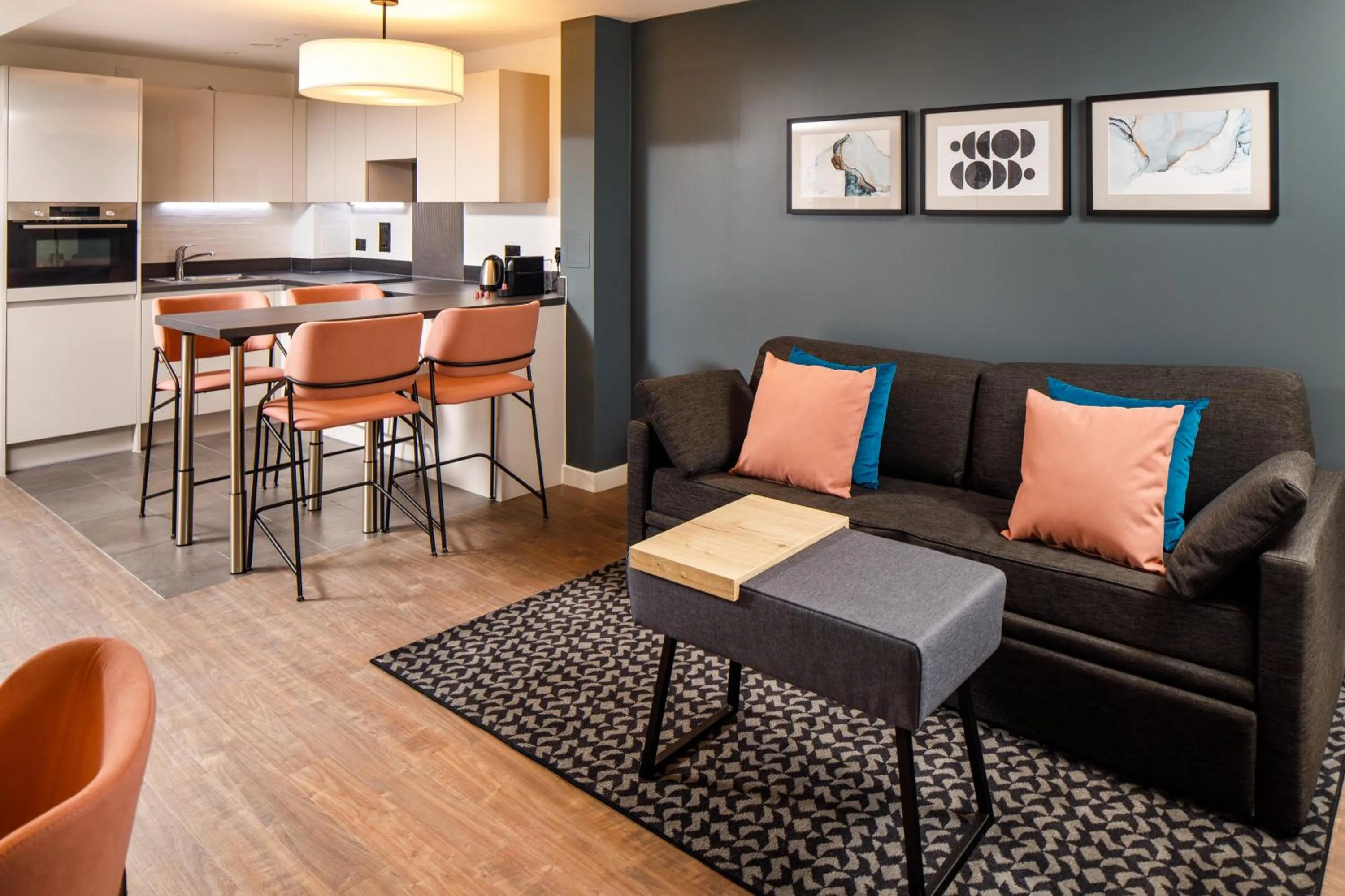 Kitchen or kitchenette in Aparthotel Adagio London Sutton Point