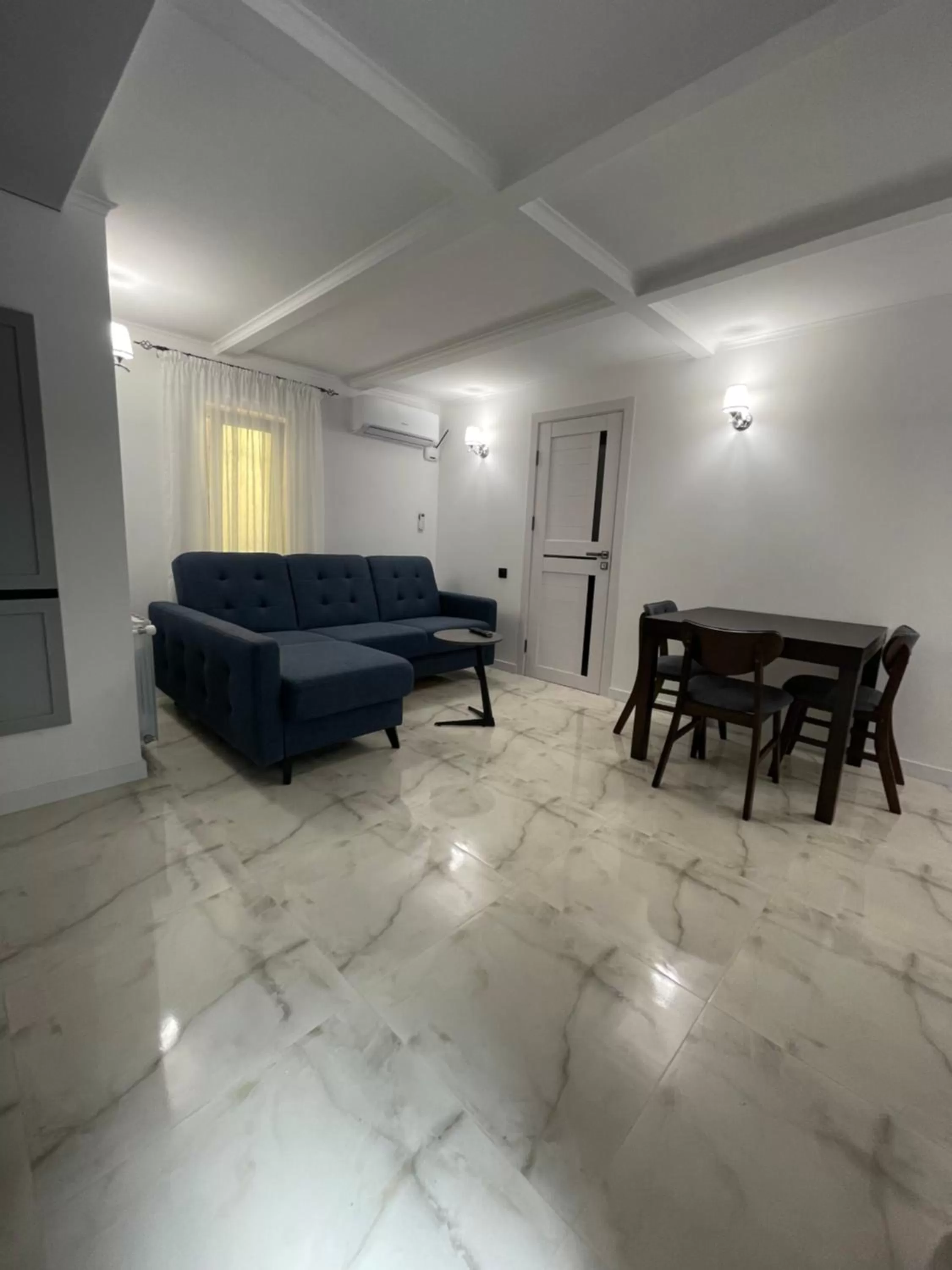 Seating Area in NO PROBLEM