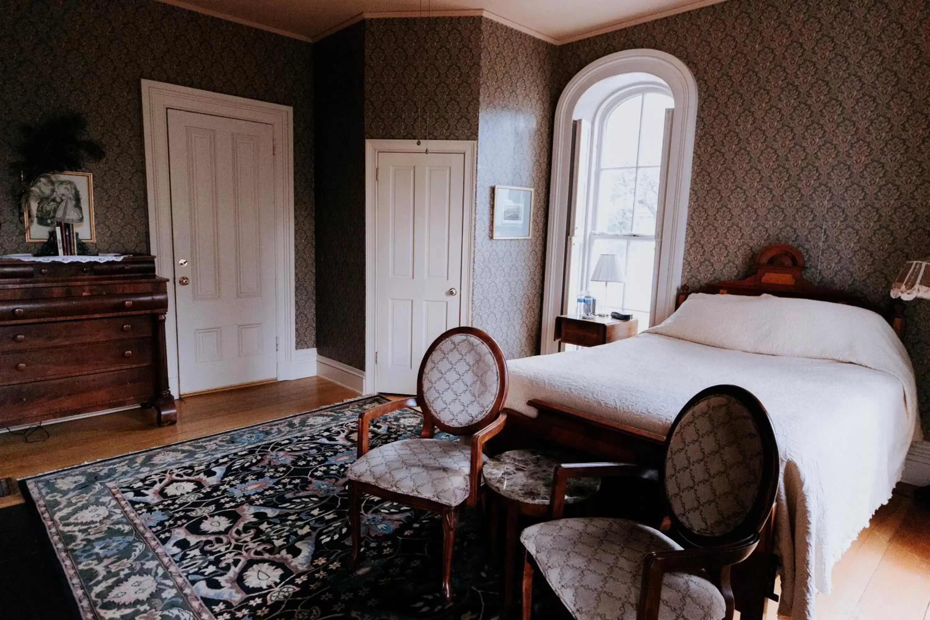 Superior Queen Room in Mayhurst Estate Superior Queen Room in Mayhurst Estate