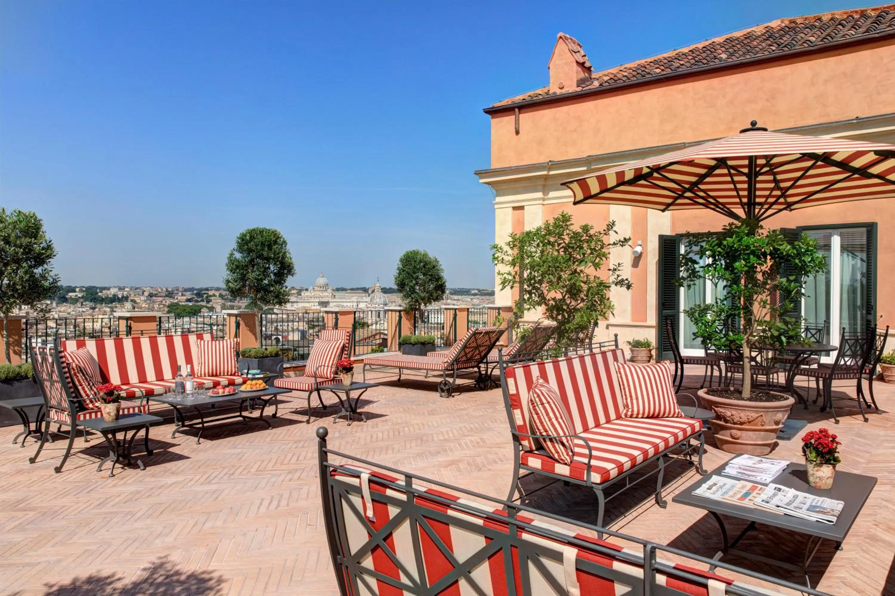 Property building in Rocco Forte Hotel De La Ville