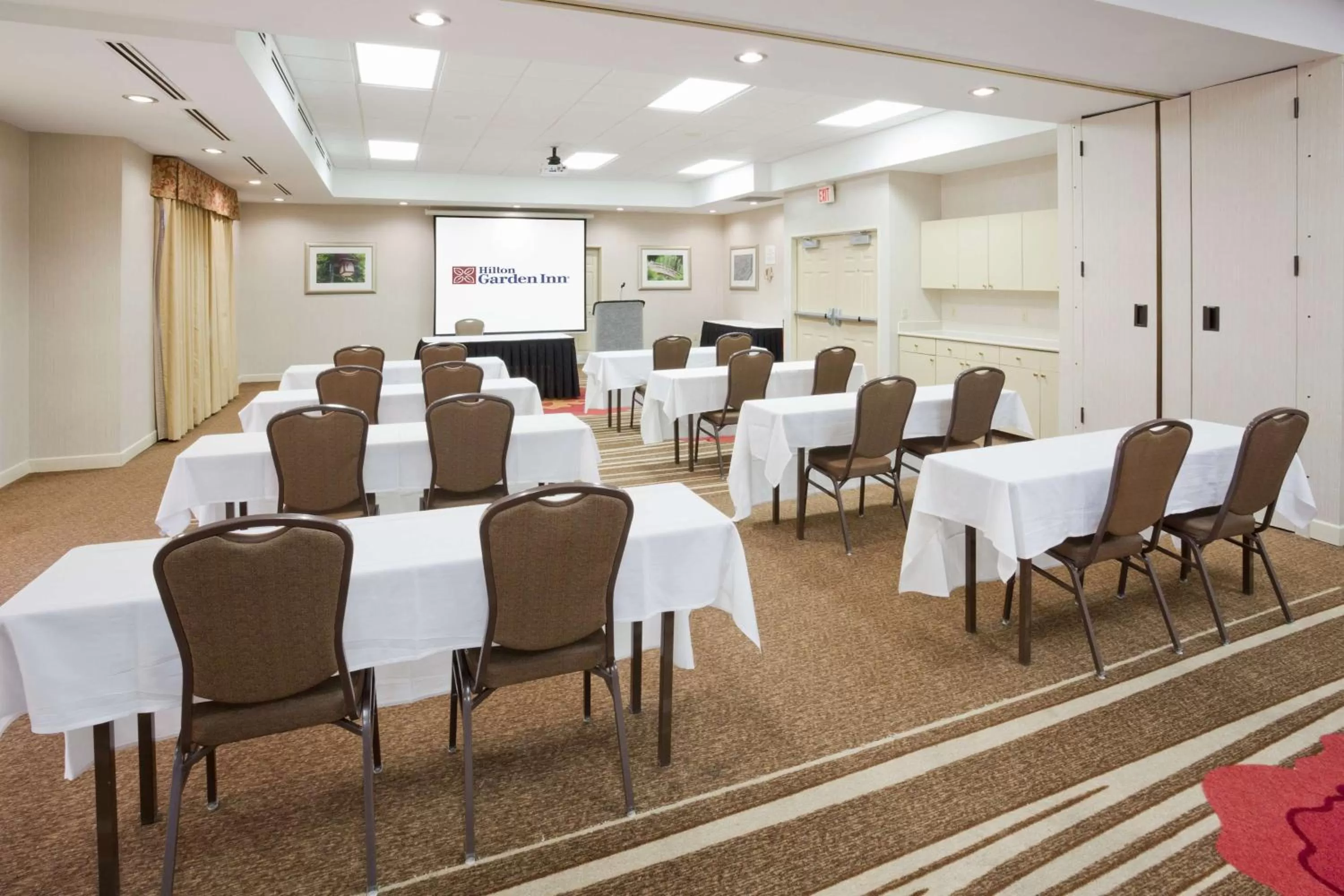 Meeting/conference room in Hilton Garden Inn Minneapolis Eagan