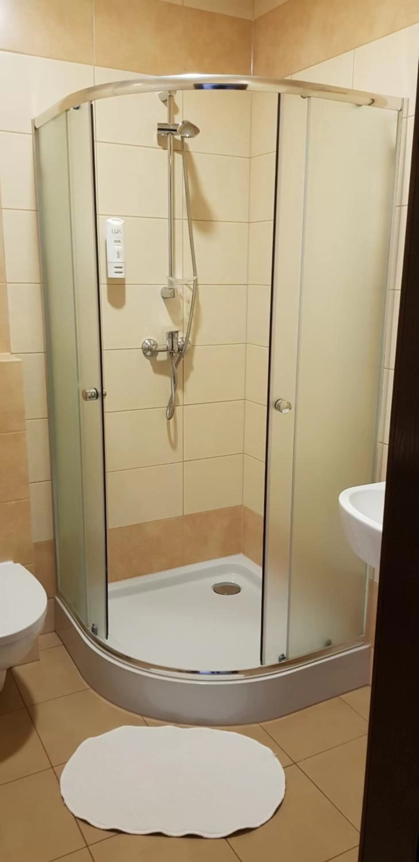 Shower in Zajazd Tytan