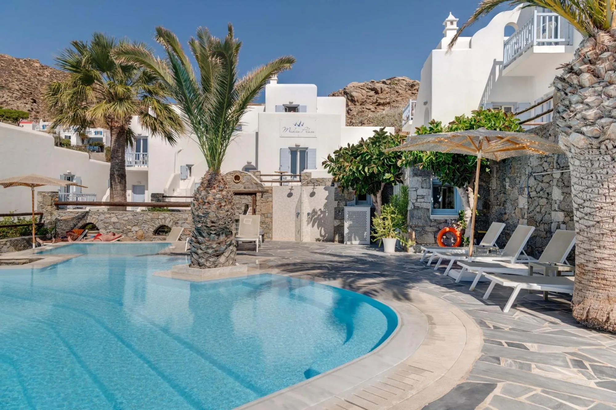 Swimming pool in Makis Place