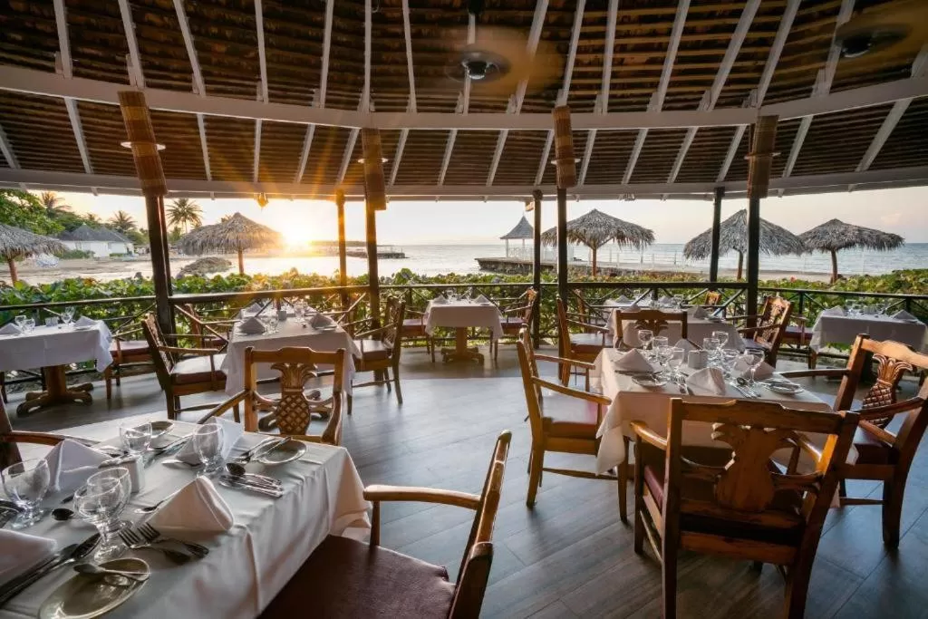 Restaurant/places to eat in Royal Decameron Club Caribbean Resort - ALL INCLUSIVE