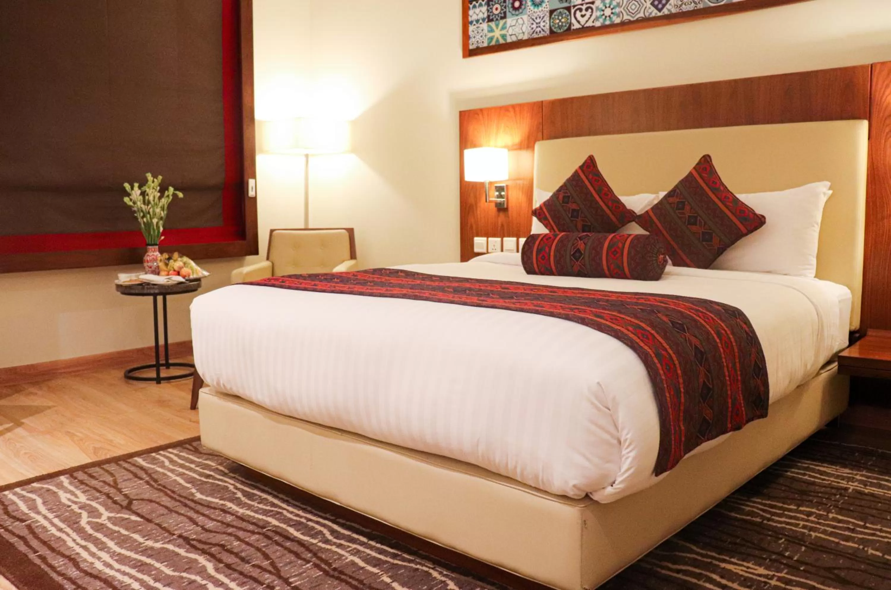 Bedroom, Bed in Avari Xpress Multan