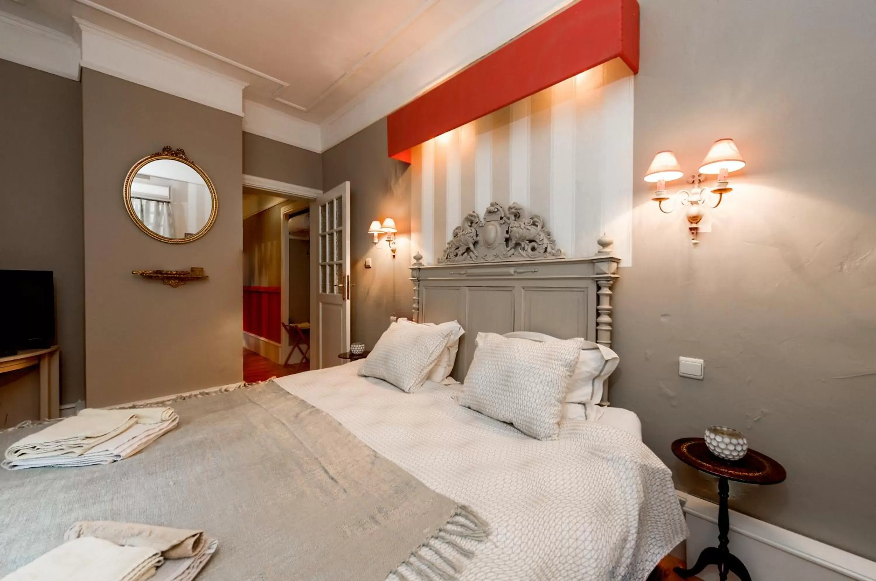 The Golden Room in B&B Villa Belle Epoque The Golden Room in B&B Villa Belle Epoque