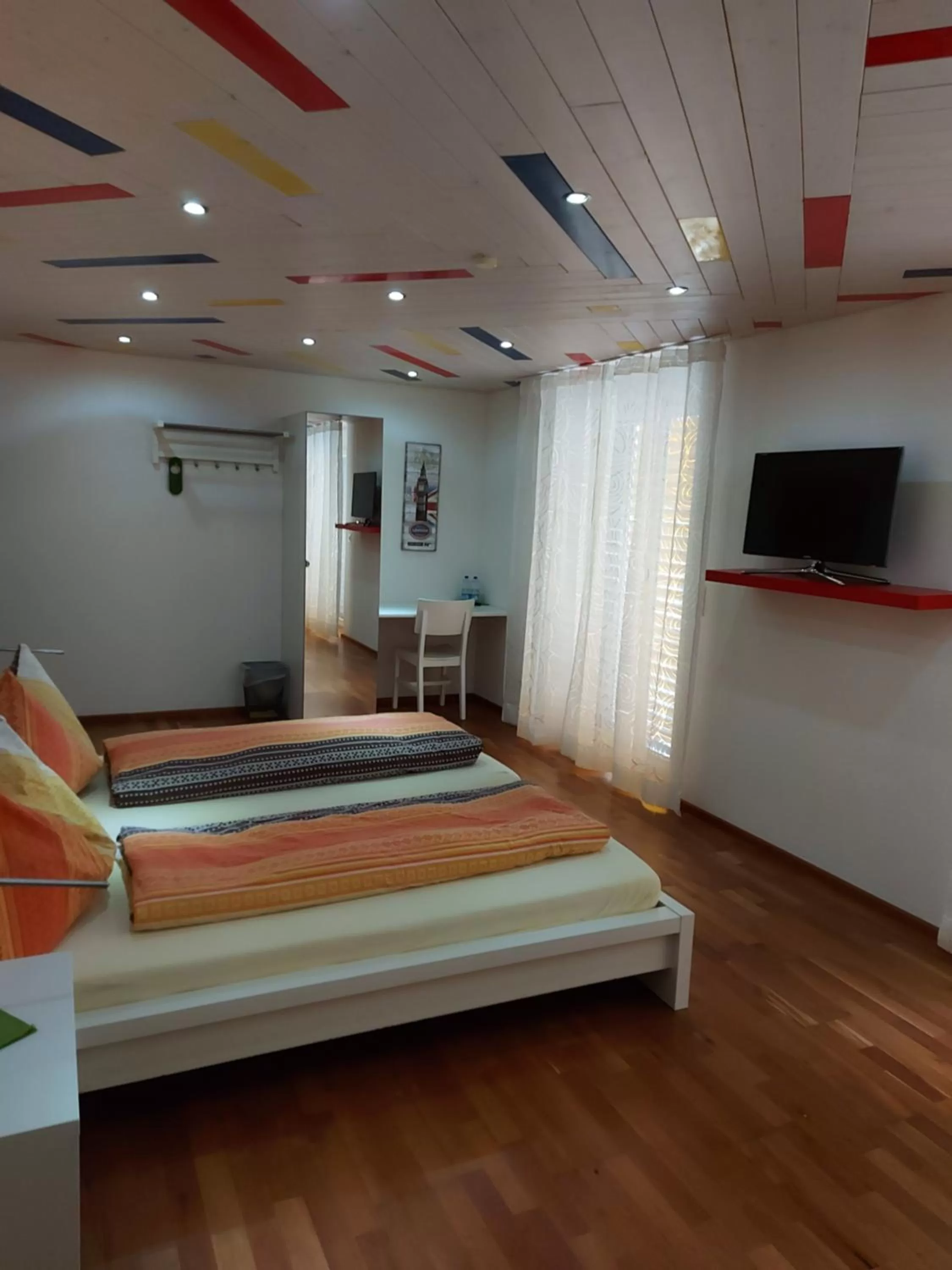 Photo of the whole room, Bed in Hotel Pamakin