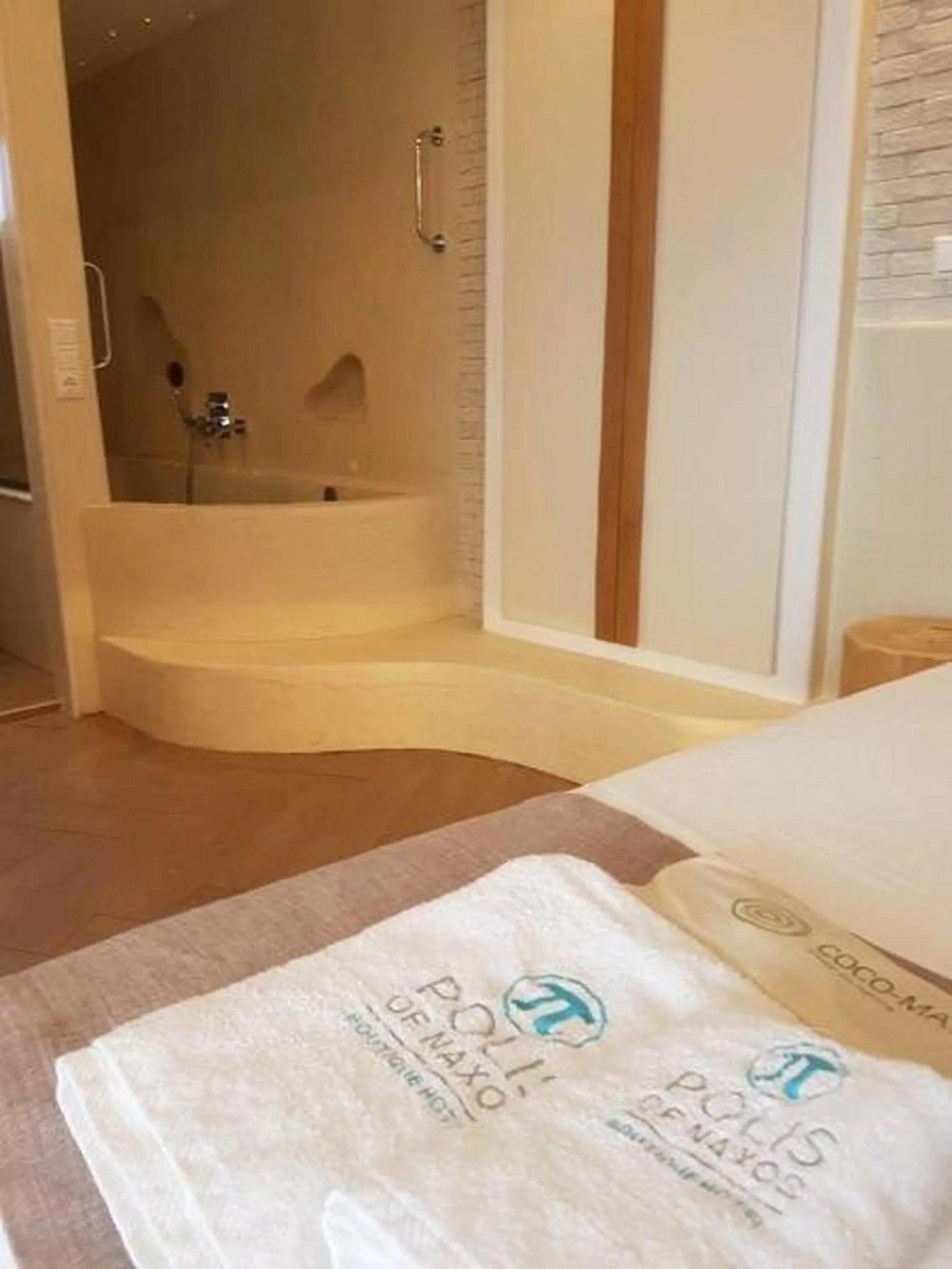 Bathroom in Polis of Naxos