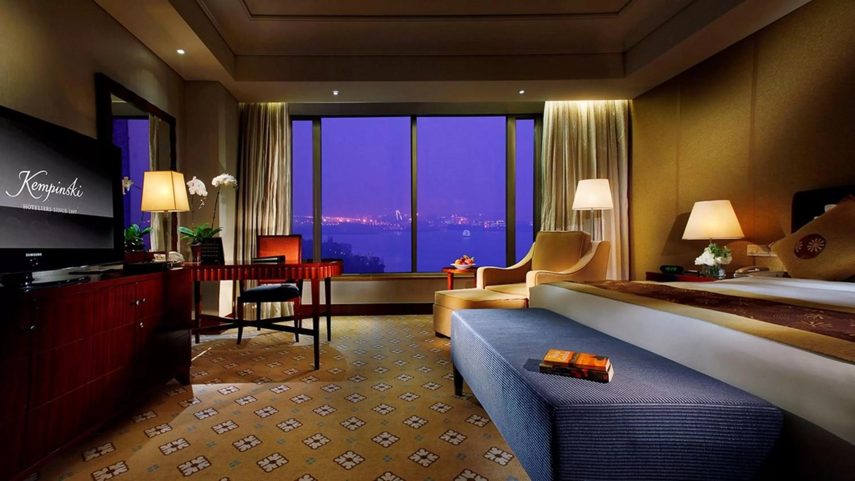 Bedroom, Bed in Kempinski Hotel Suzhou