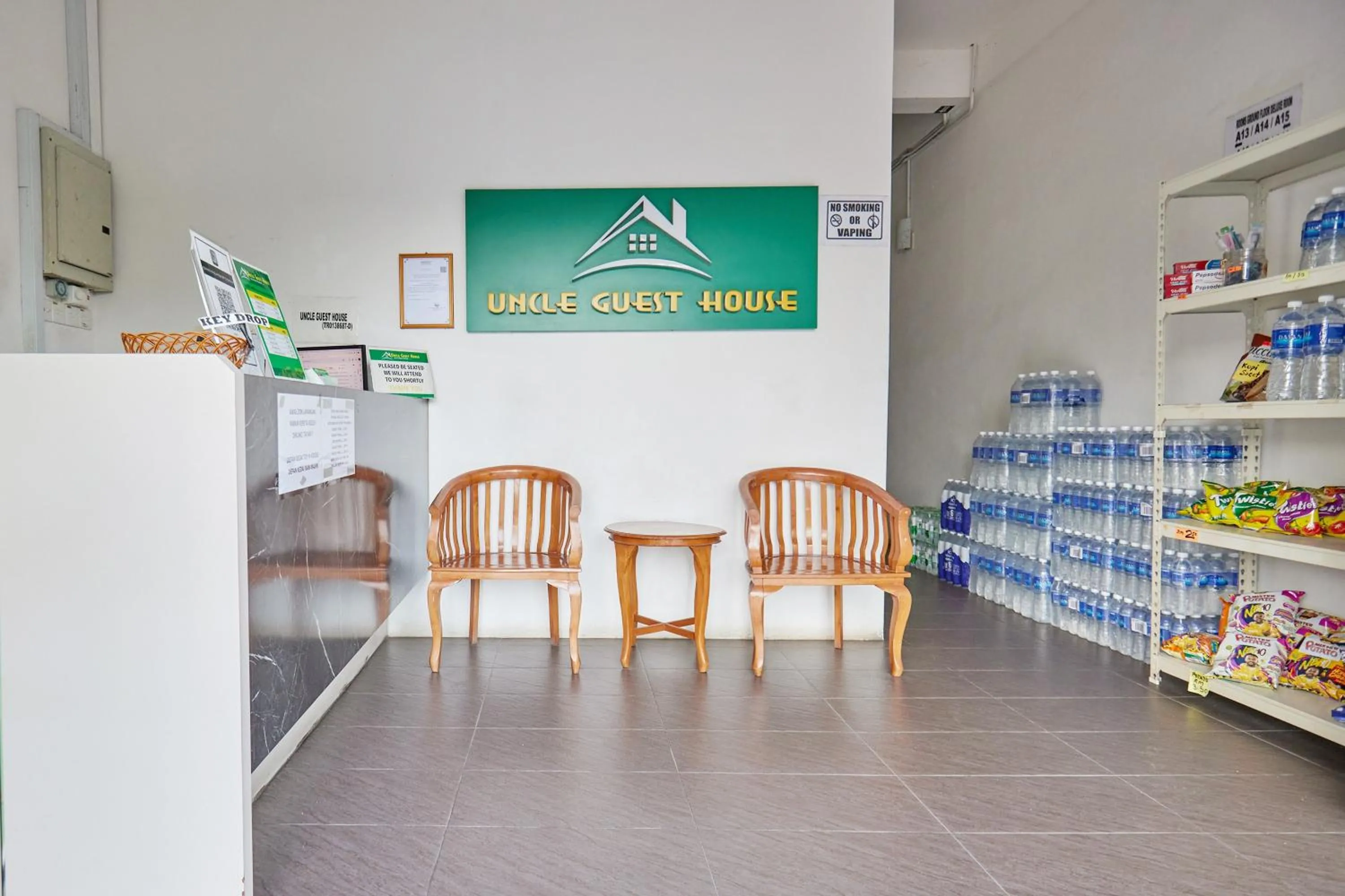 Lobby or reception in Uncle Guesthouse Kuala Terengganu