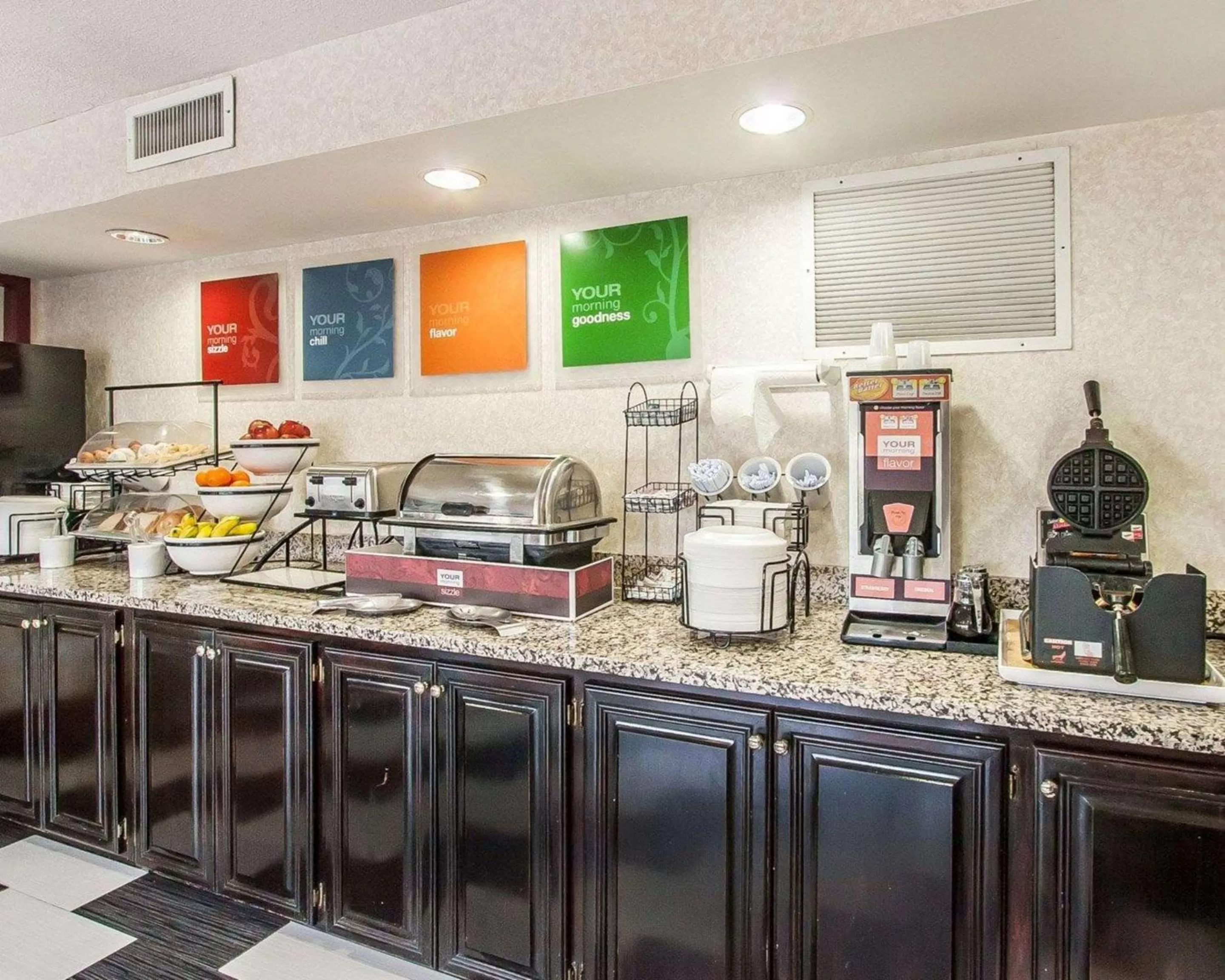 Restaurant/places to eat in Quality Inn Edmund Pettus Bridge area